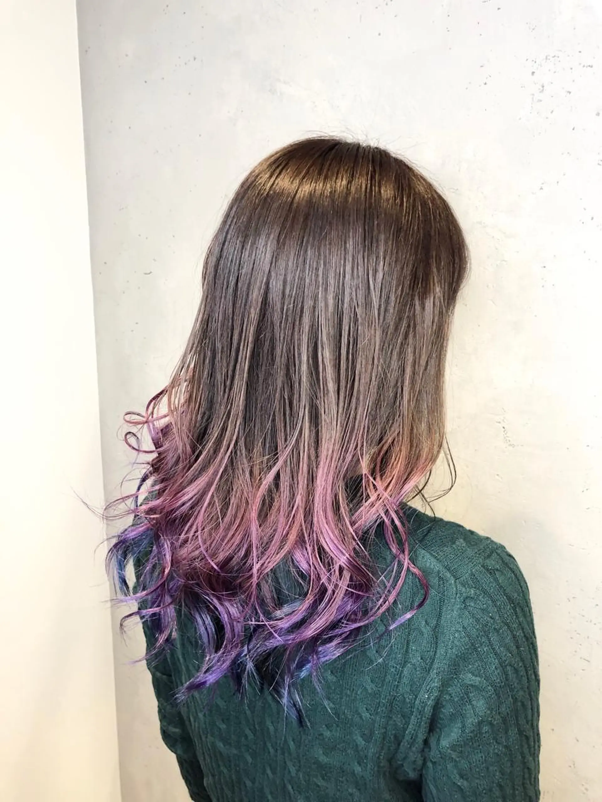 ロング カラー ｲﾝﾅｰｶﾗｰ屋さん 🫧伊藤拓実のヘアスタイル