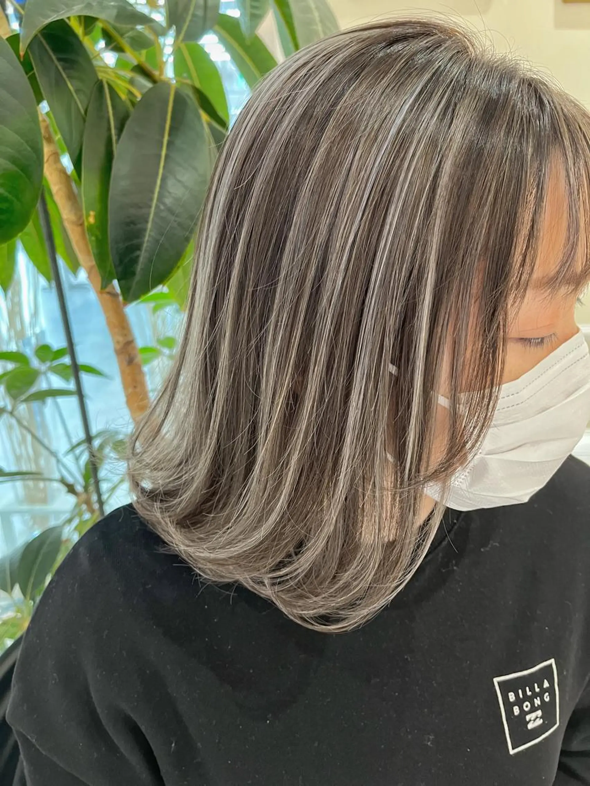 ショート カラー ヘアアレンジ ヘアカラー シアーベージュニスト 🥣大石亜里紗のヘアスタイル