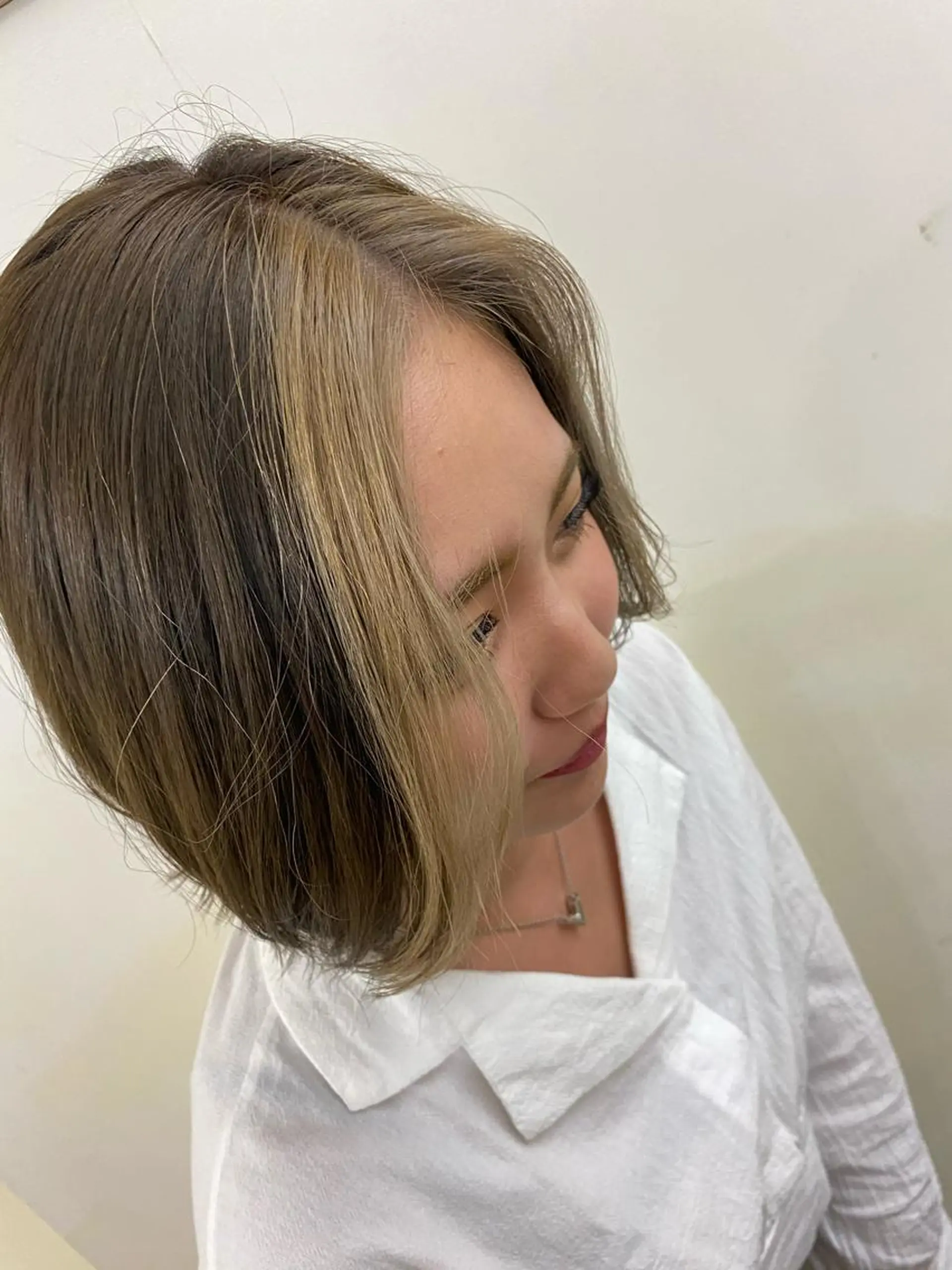 ショート カラー ミストバング  フェイスフレーミング ヘアカラー STAR RIVER所属・YUI/ ブリーチカラー🌷のヘアスタイル