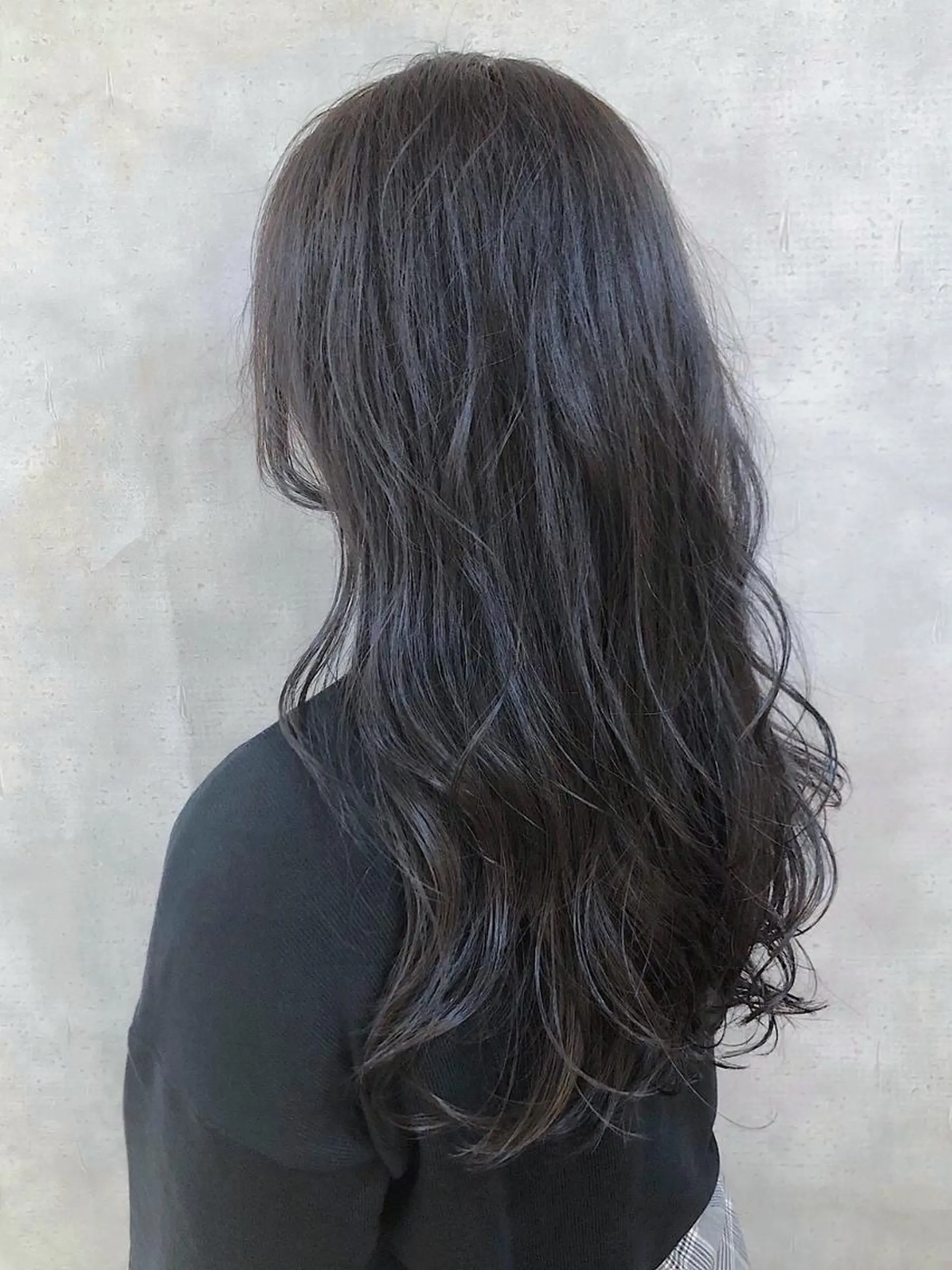 ロング カラー MOU namba ムウナンバのヘアスタイル