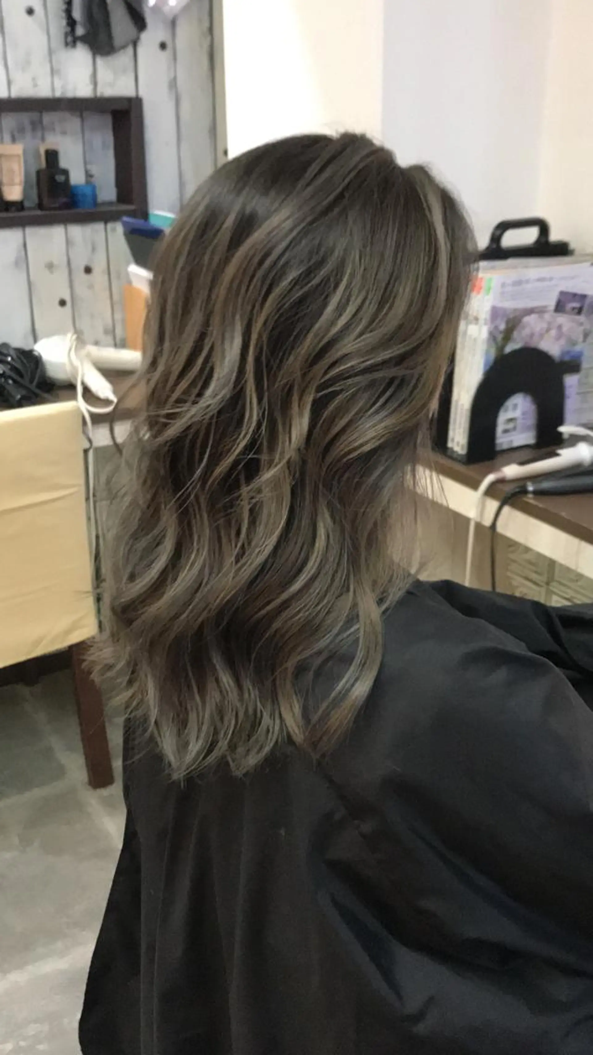 ロング カラー ヘアアレンジ カット ヘアカラー ハイライト、レイヤー カット/西梅田/中西のヘアスタイル