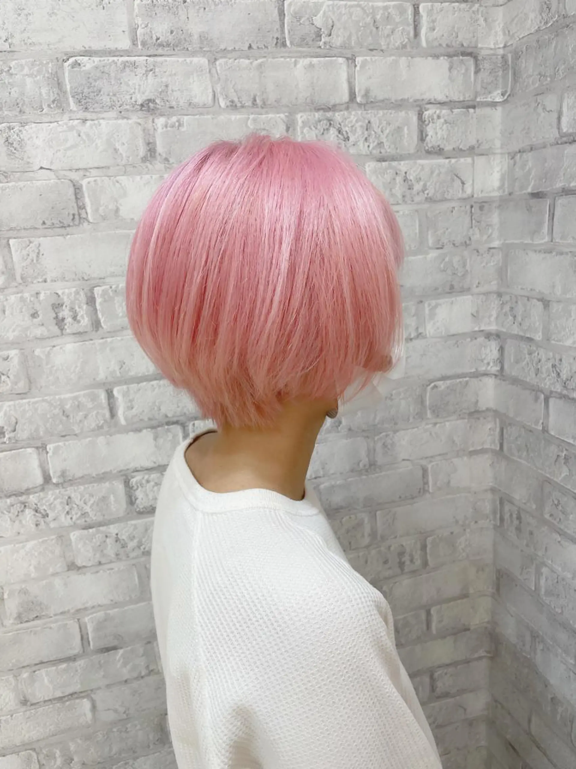 ショート カラー ショートボブ ブリーチ ピンクカラー ボブ ショートヘア カット ヘアカラー トリートメント 秋山 幸太のヘアスタイル