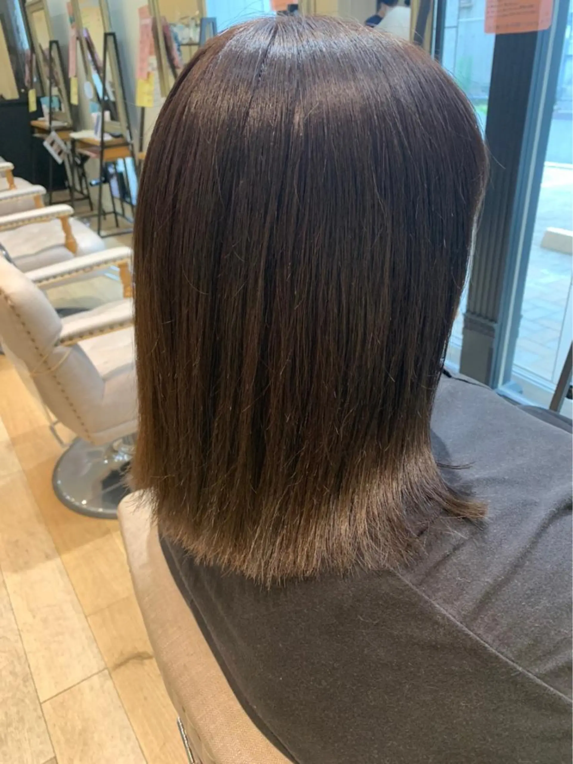 カラー KOKORO 中村 朱里のヘアスタイル