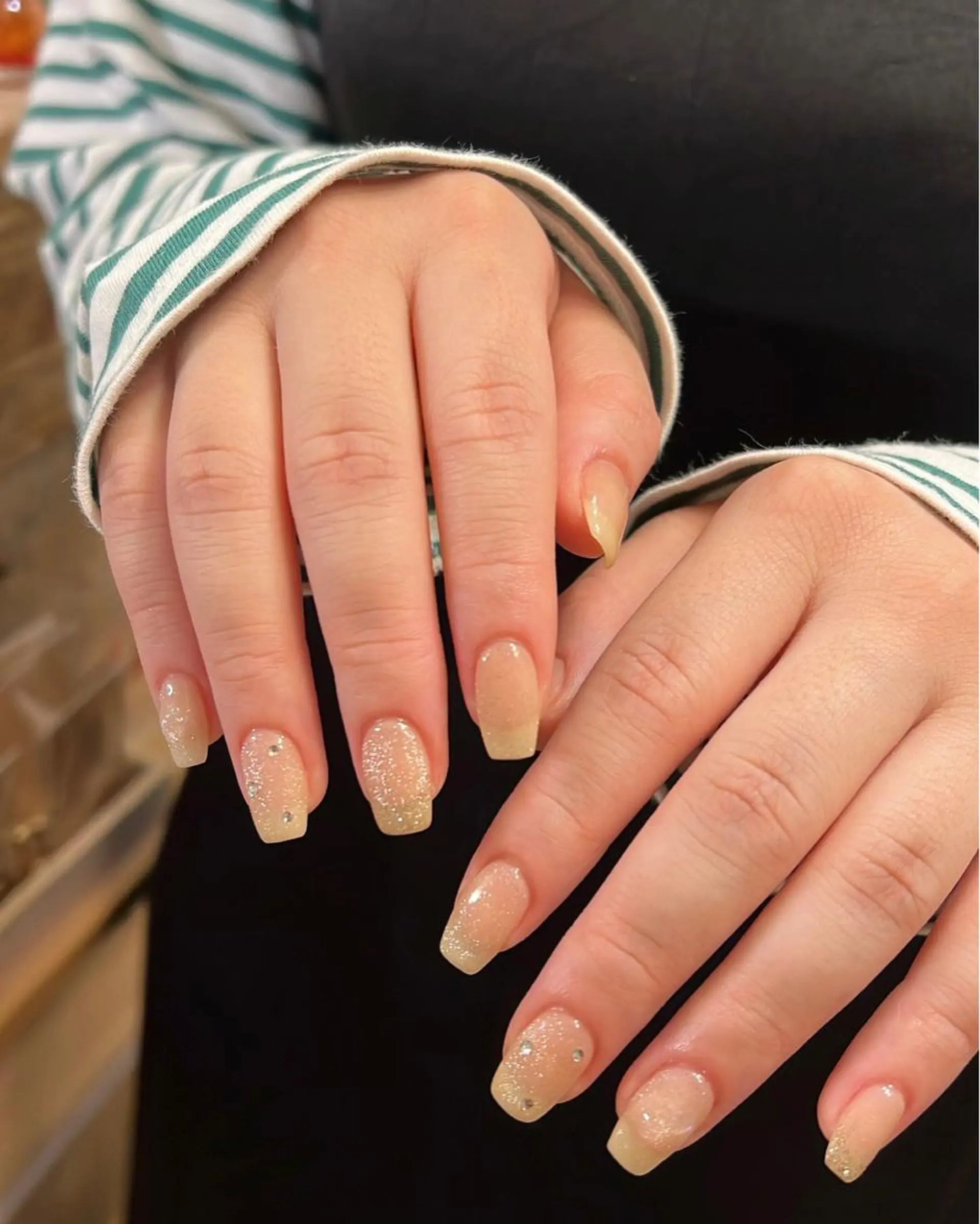 ネイル ハンドネイル フットネイル ハンドケア Nes.Nail所属・Miyagi Asamiのネイルデザイン