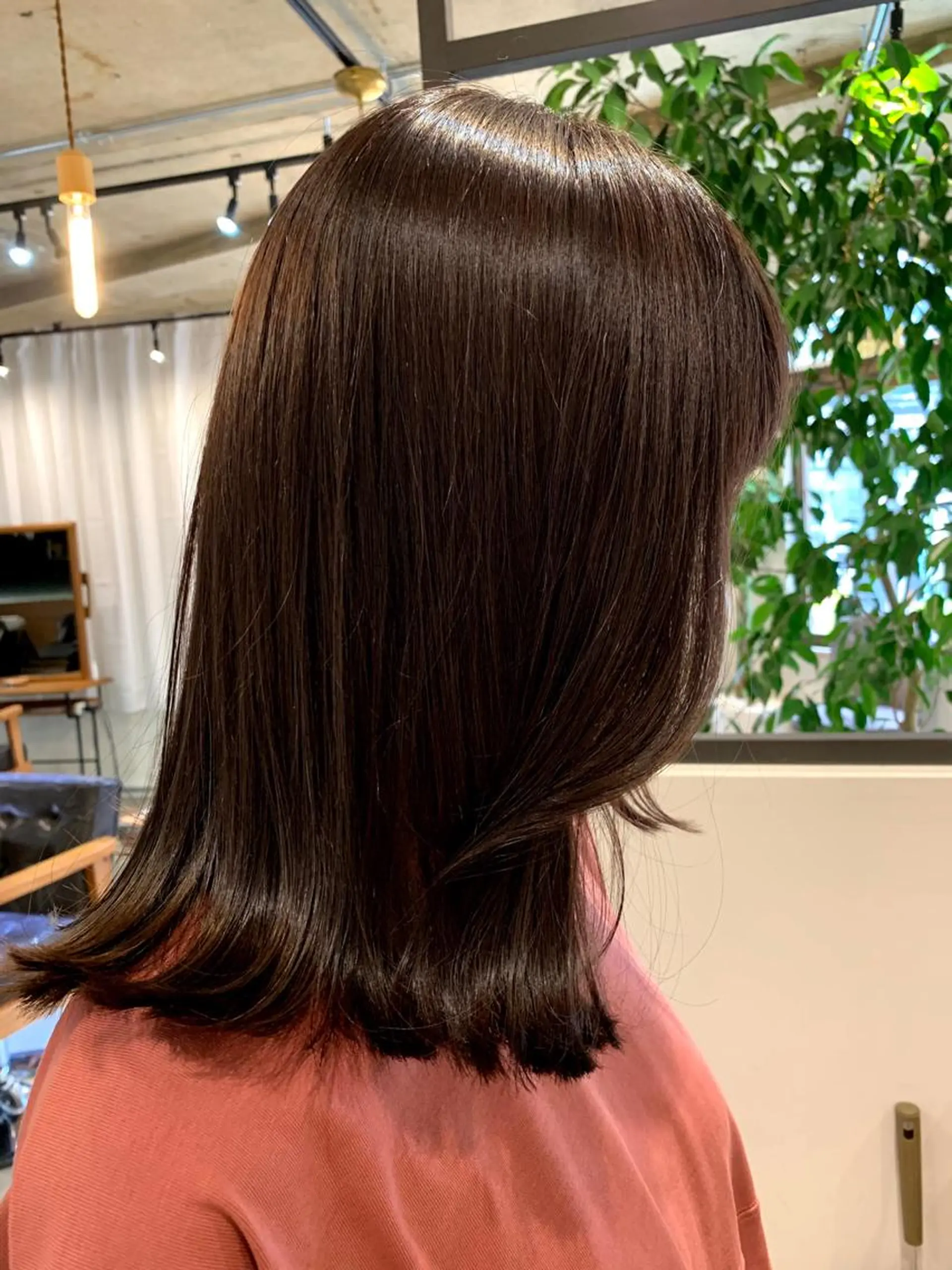 セミロング ブリーチなしカラー 🌿‬脇黒丸 彩のヘアスタイル