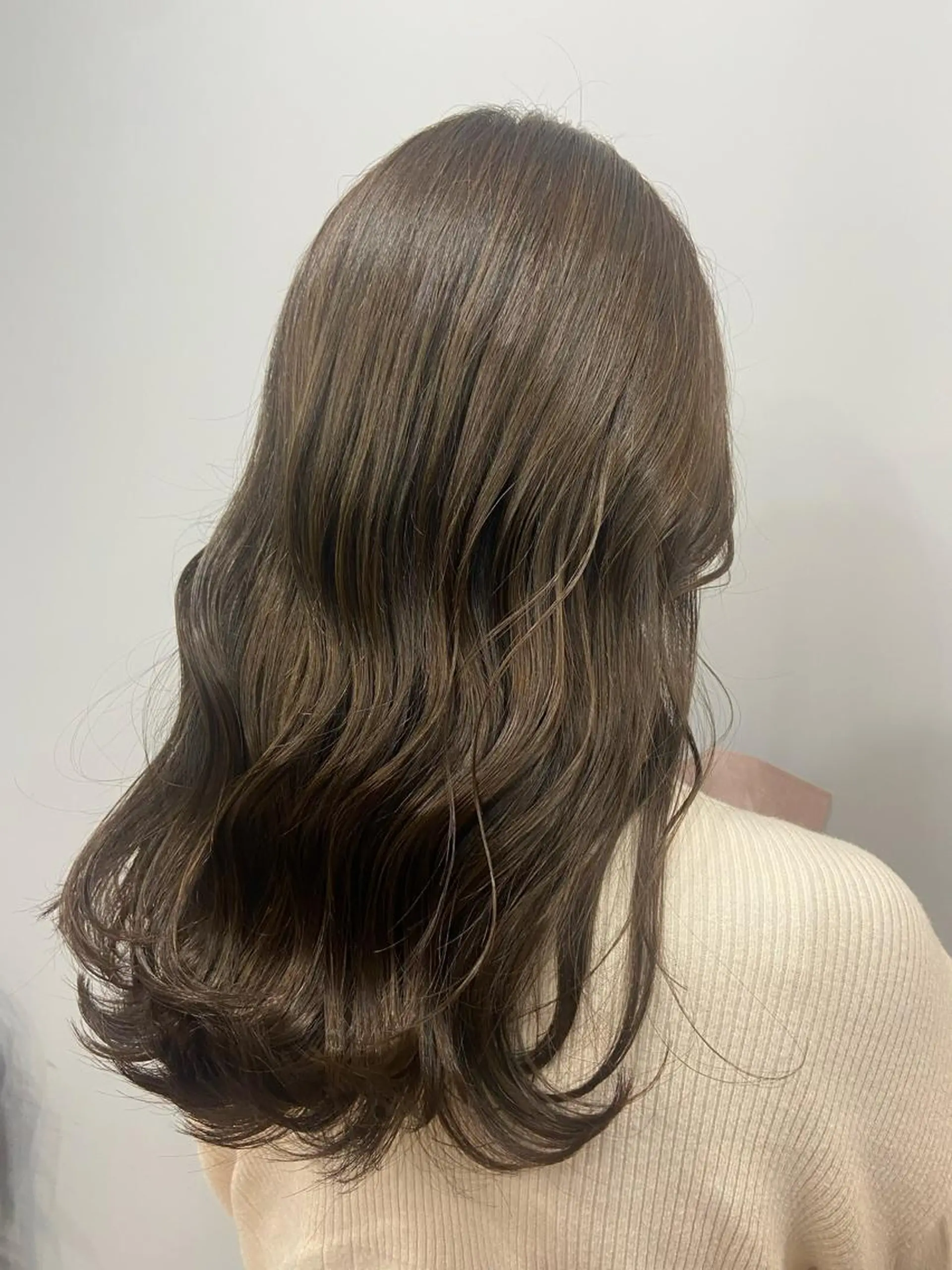 ロング カラー natsumi / N°ariaのヘアスタイル