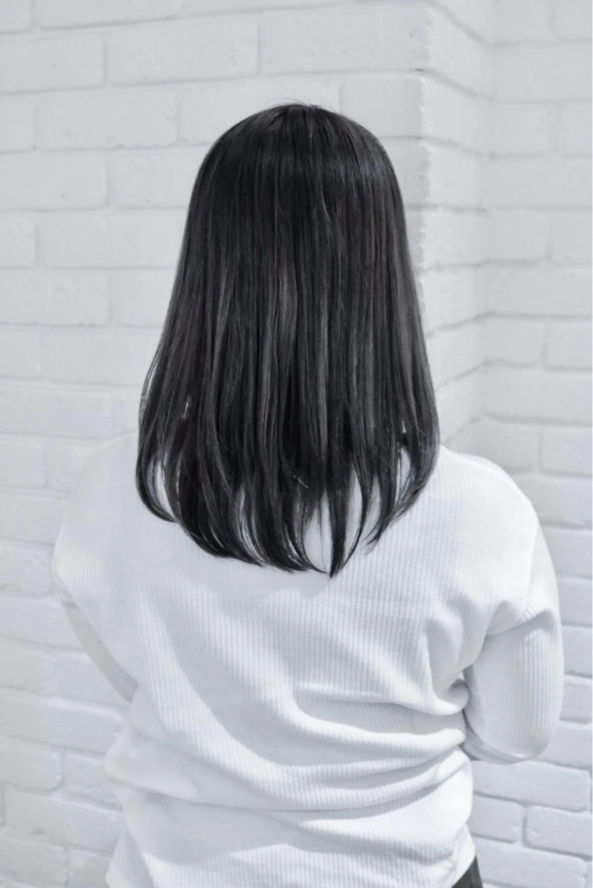 ミディアム カラー ブリーチ ケアブリーチ グレージュ シルバー シルバーグレージュ GARDENes緑井店所属・杉田 健太のヘアスタイル