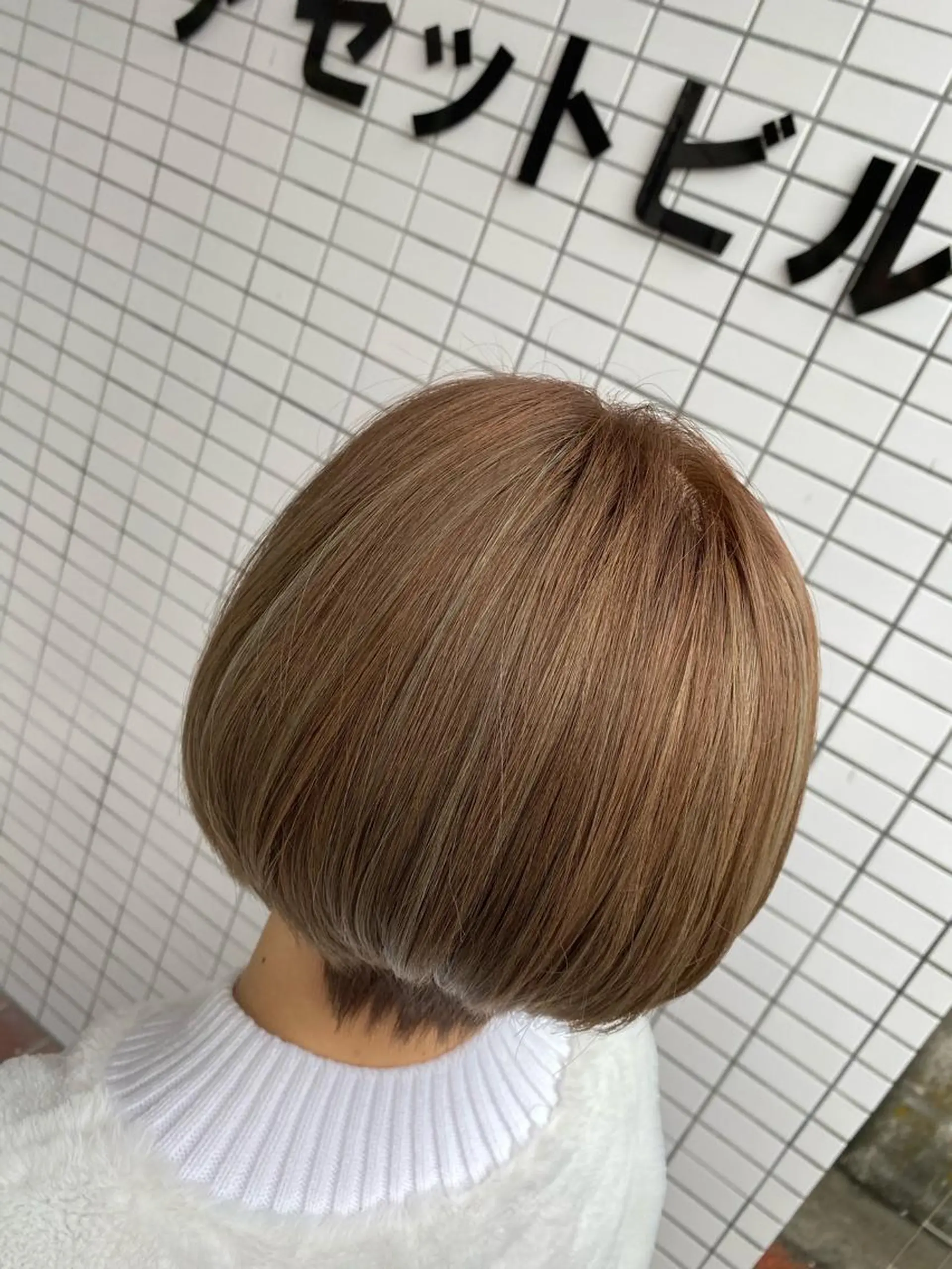 ショート ショートボブ ボブ ハイライト ショートヘア KAITOH ATSUSHIのヘアスタイル