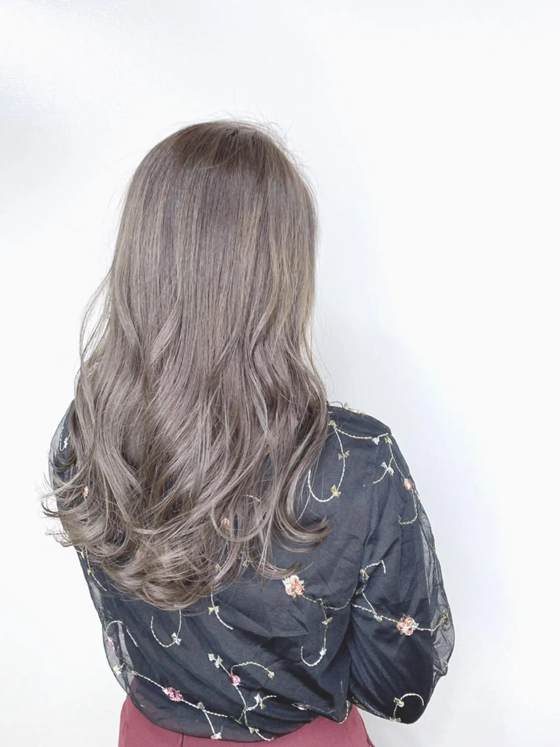 ロング カラー グレージュ カット ヘアカラー AI 高田馬場店のヘアスタイル