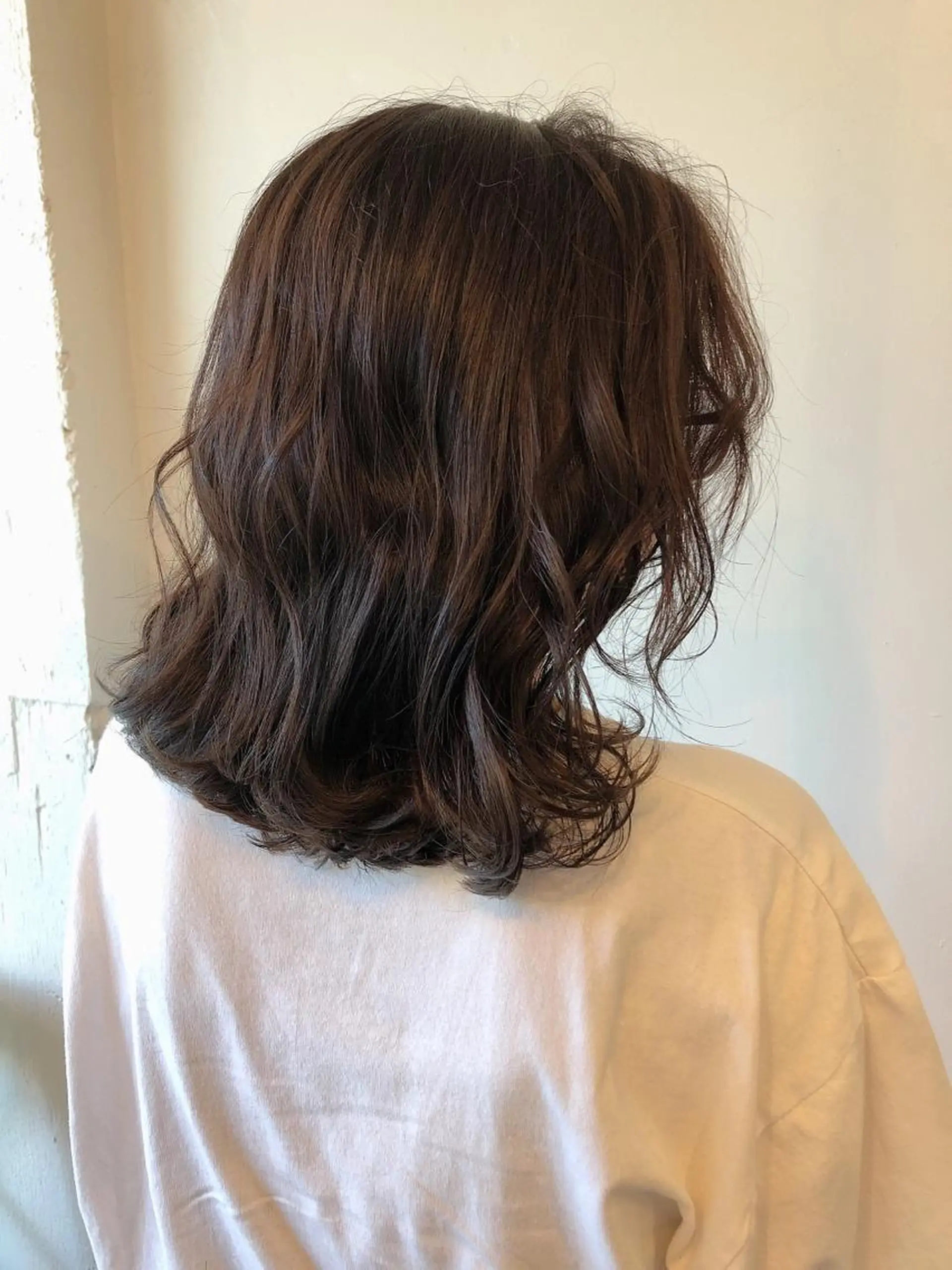 ミディアム カラー 安藤 佑衣のヘアスタイル