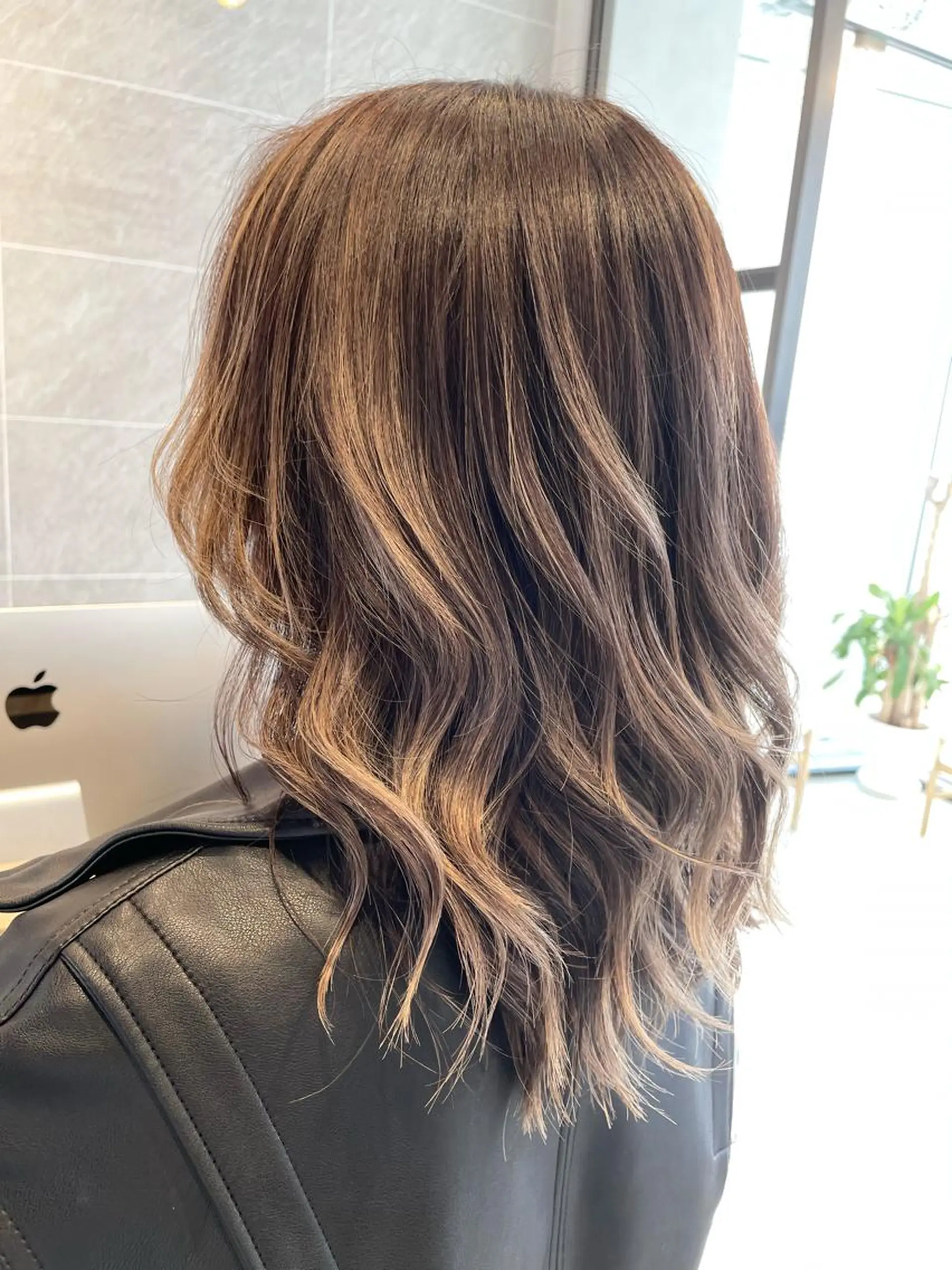 ミディアム カラー ヘアカラー トリートメント ブロンド×ハイトーン ／遠藤将太のヘアスタイル