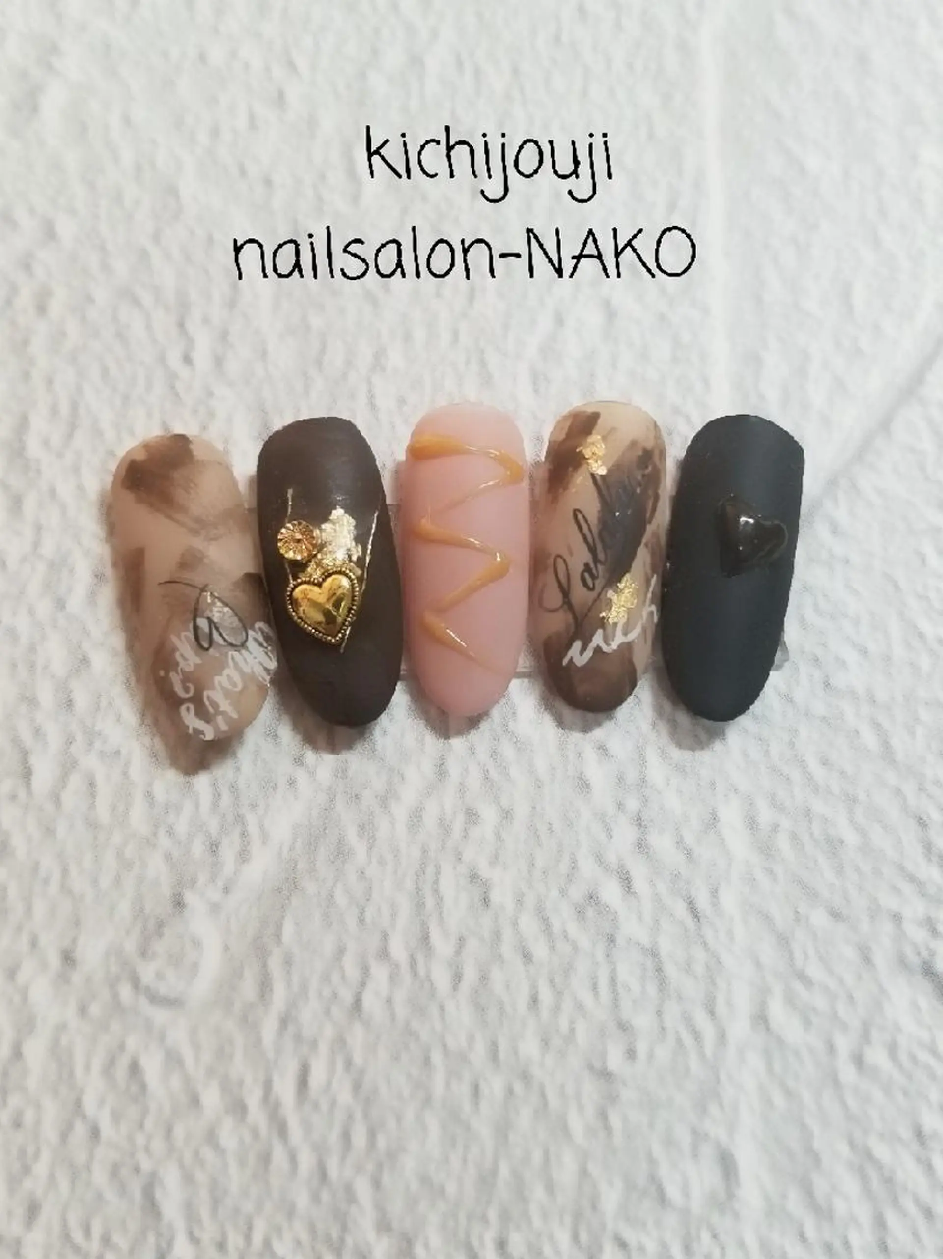 ネイル バレンタイン ハンドネイル Salon-NAKO 🐷shirai🐷のネイルデザイン