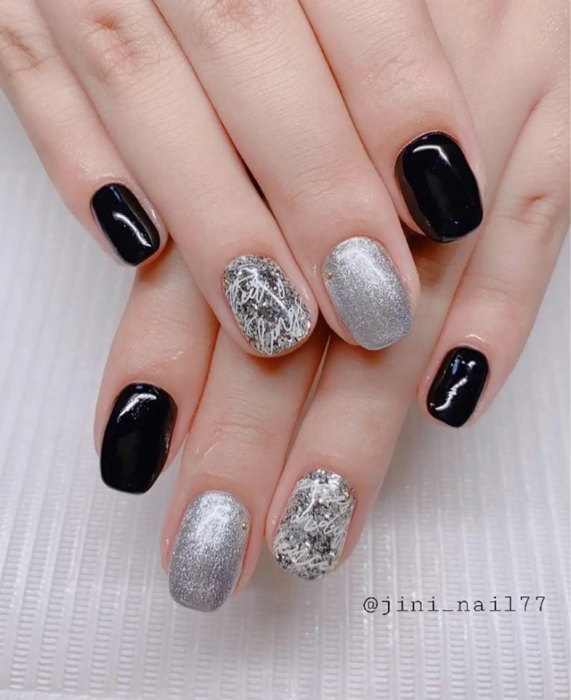 ネイル JINI NAIL所属・ジニ ネイルのネイルデザイン