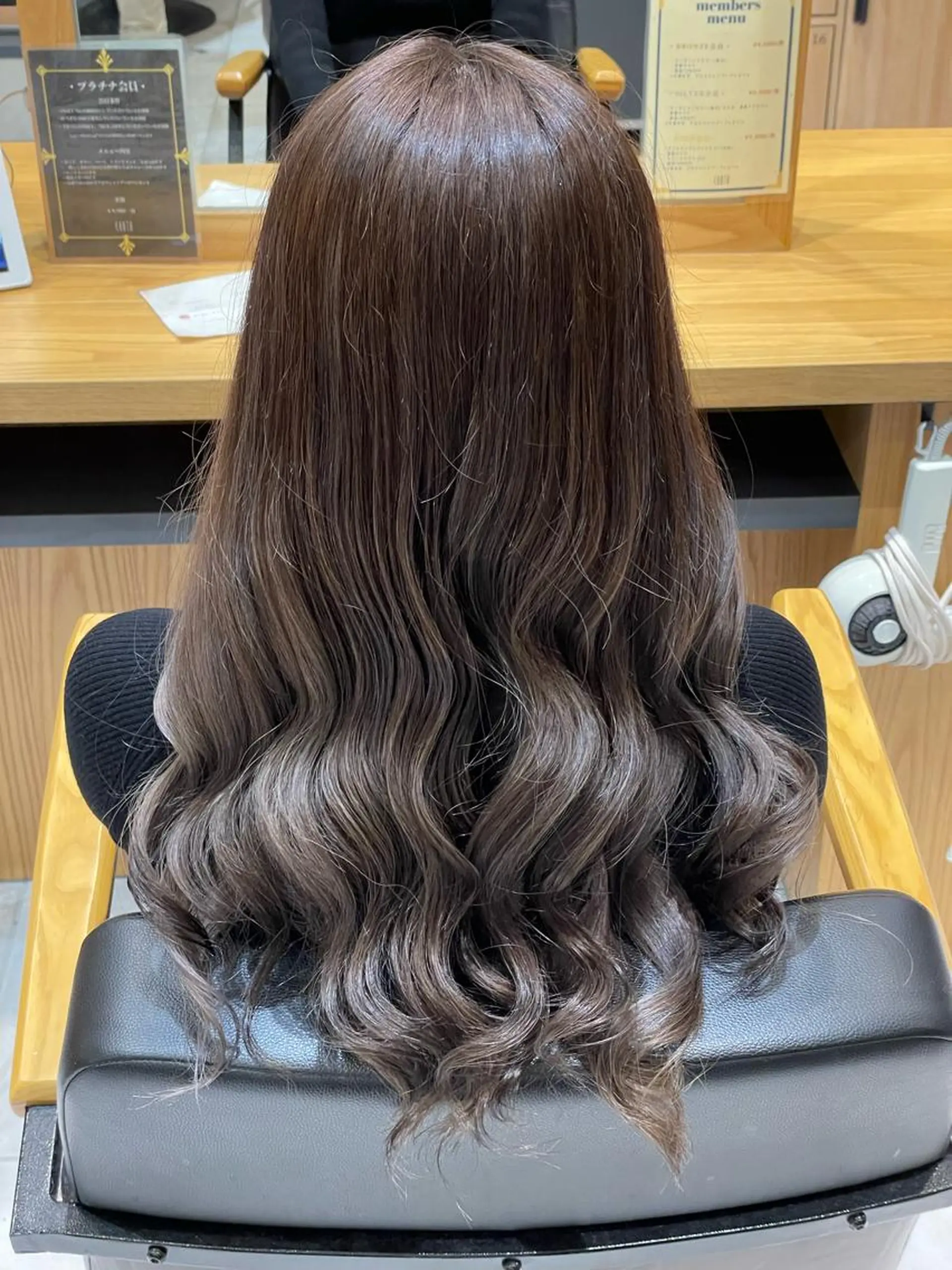 ロング カラー ブリーチ 透明感カラー グレージュ 名古屋／デザイン／ ブリーチ/松井亮磨のヘアスタイル