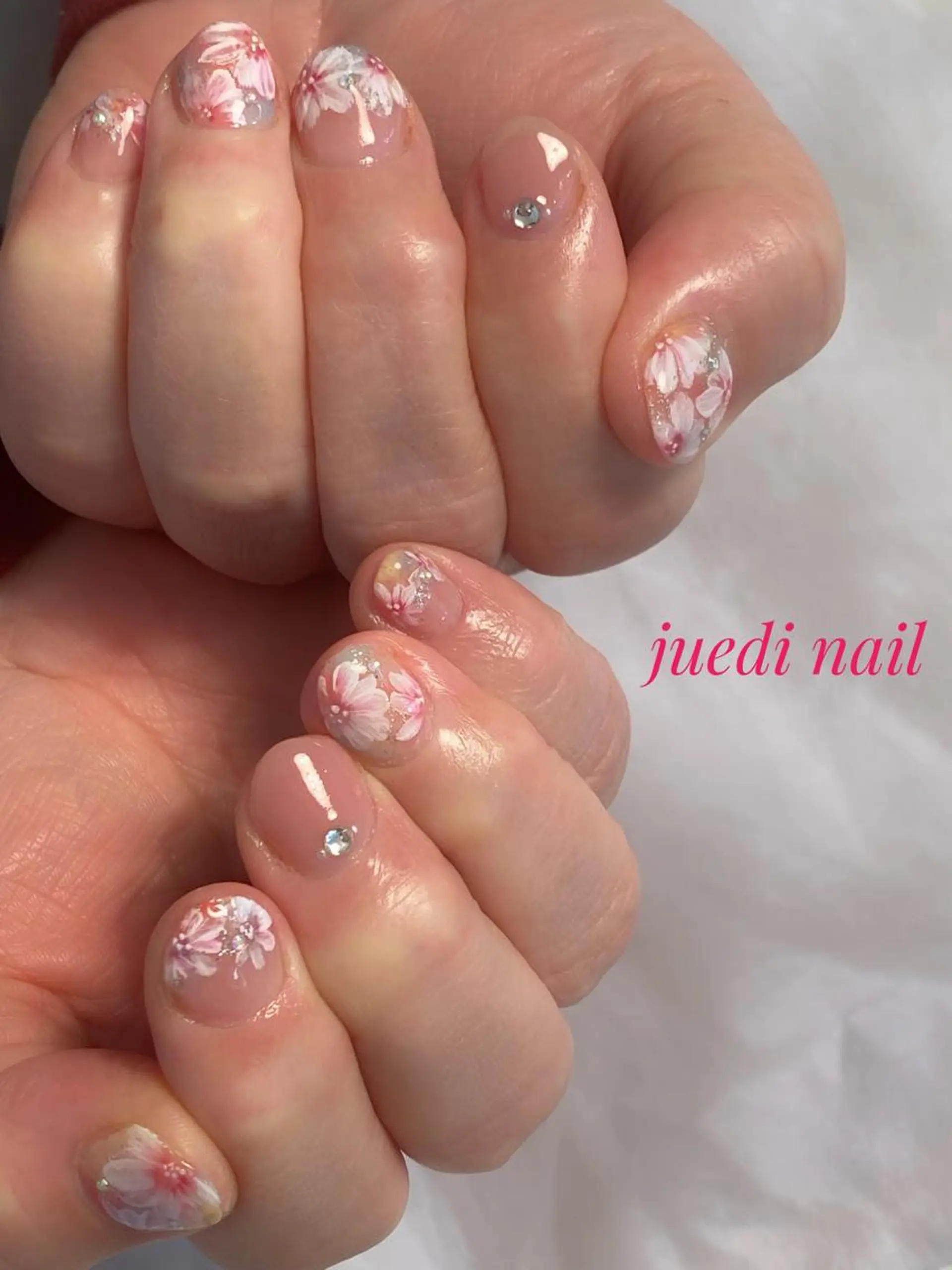 ネイル juedi nail(木曜日のネイル)所属・juedi nail 〜木曜日のネイル〜のネイルデザイン