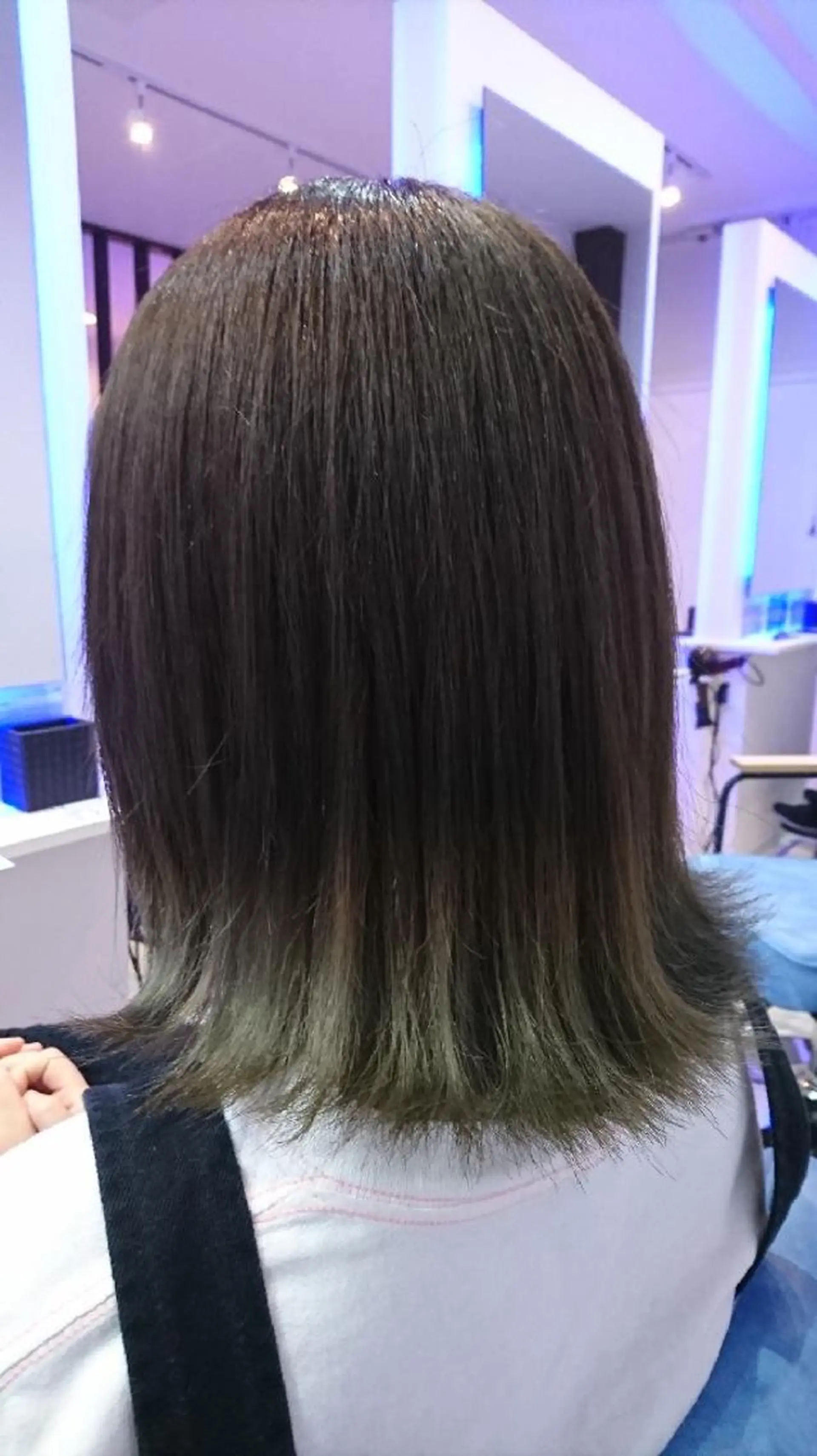 ミディアム カラー 切りっぱなしボブ ブリーチ ボブ 中嶌 健一のヘアスタイル