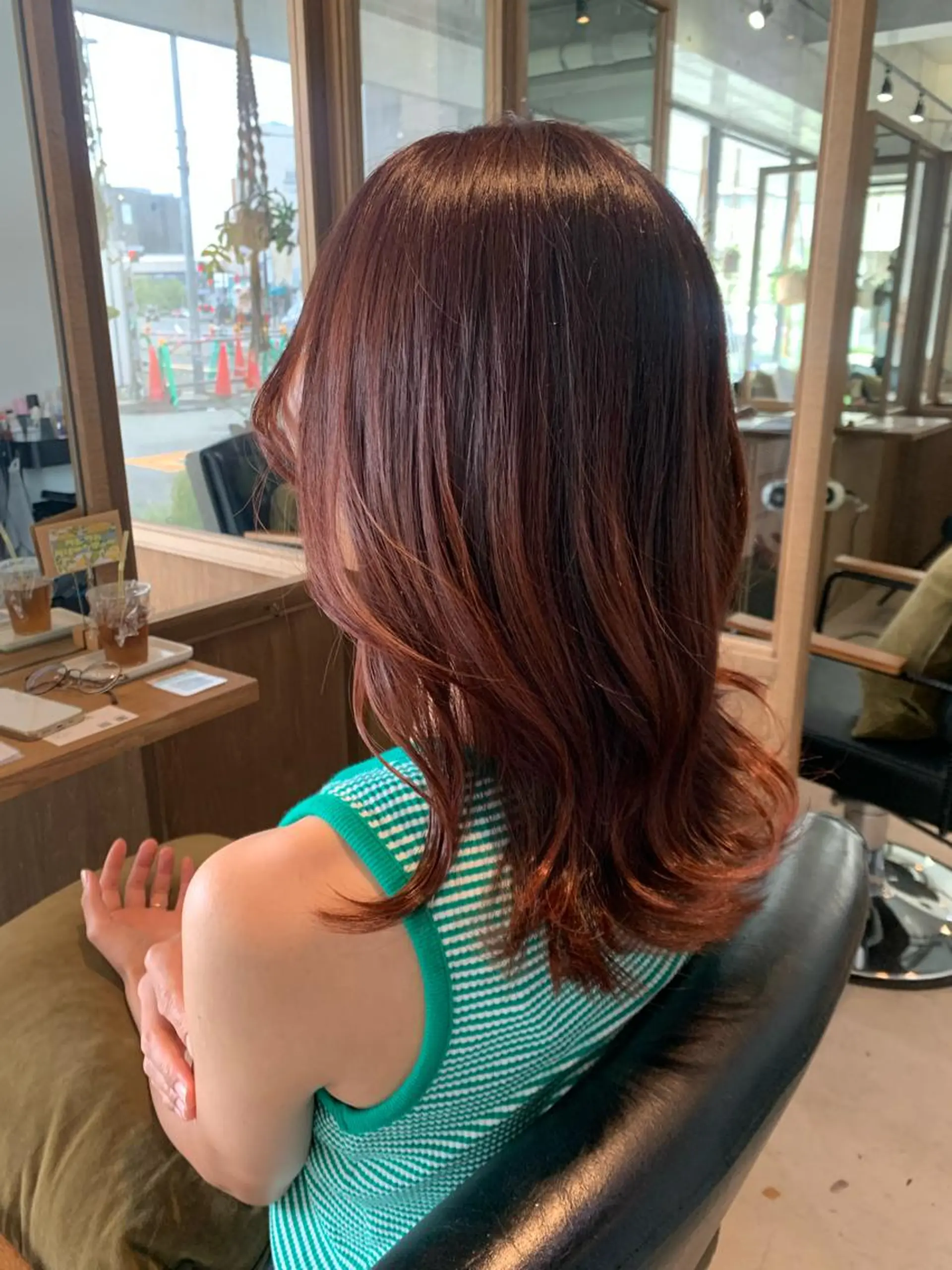 セミロング カット ヘアカラー FERIA 池田 比嘉あゆ美のヘアスタイル