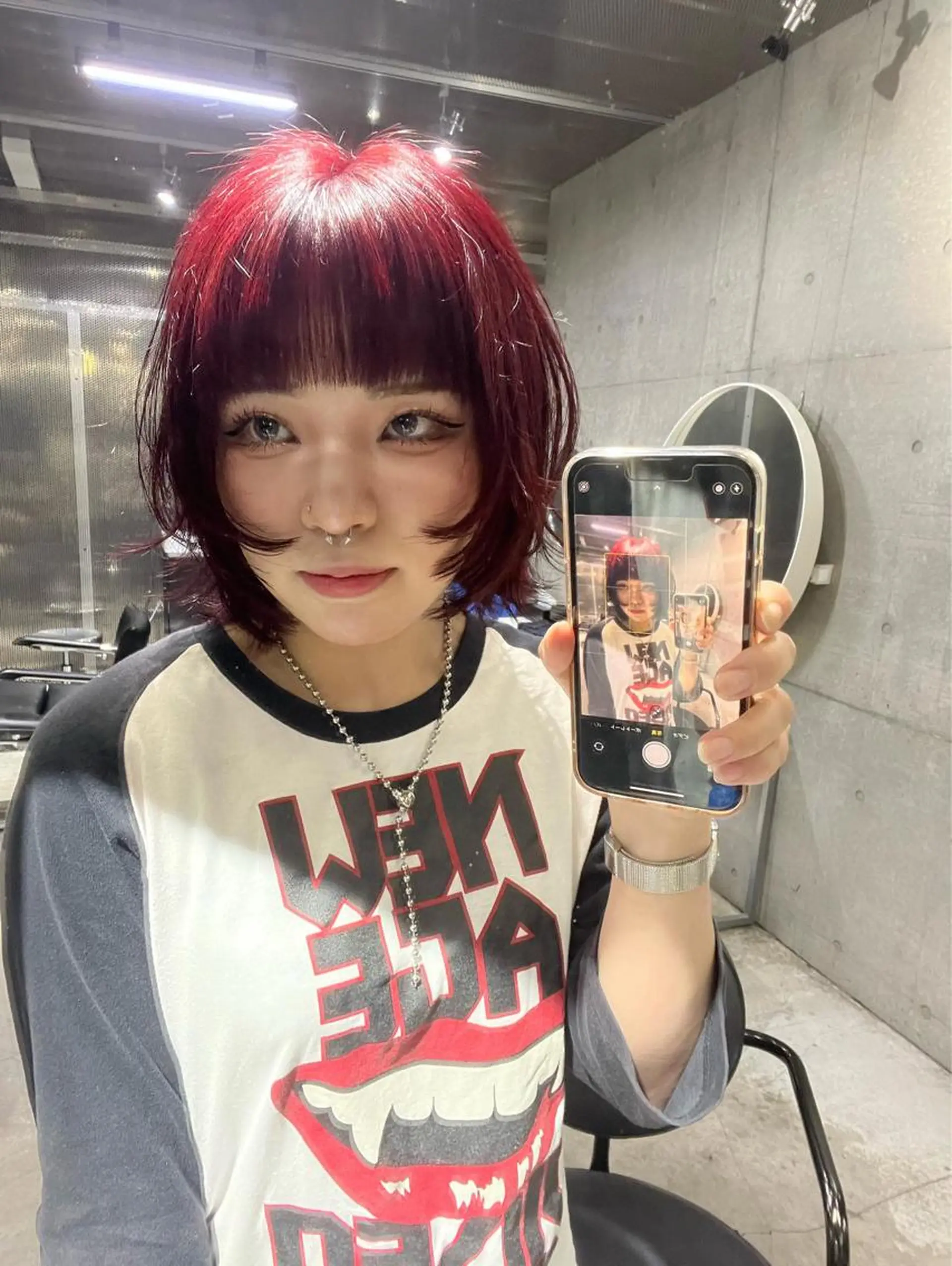 ミディアム ✴︎TO-MA✴︎ レッドカラー/透明感のヘアスタイル