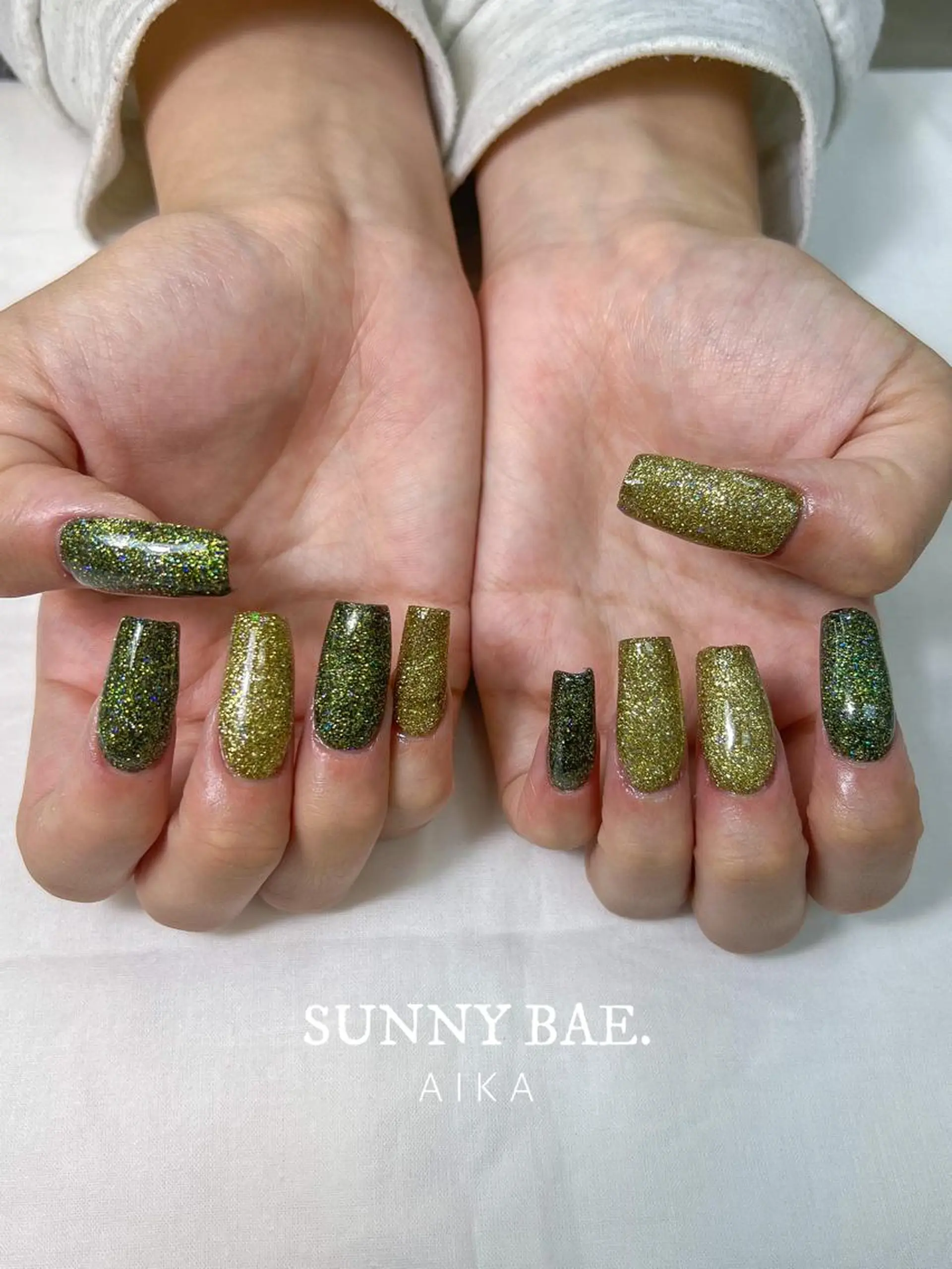 ロング ネイル ロング アートネイル キラキラネイル ロングネイル スカルプネイル SUNNY BAE.所属・Made By AIKAのネイルデザイン