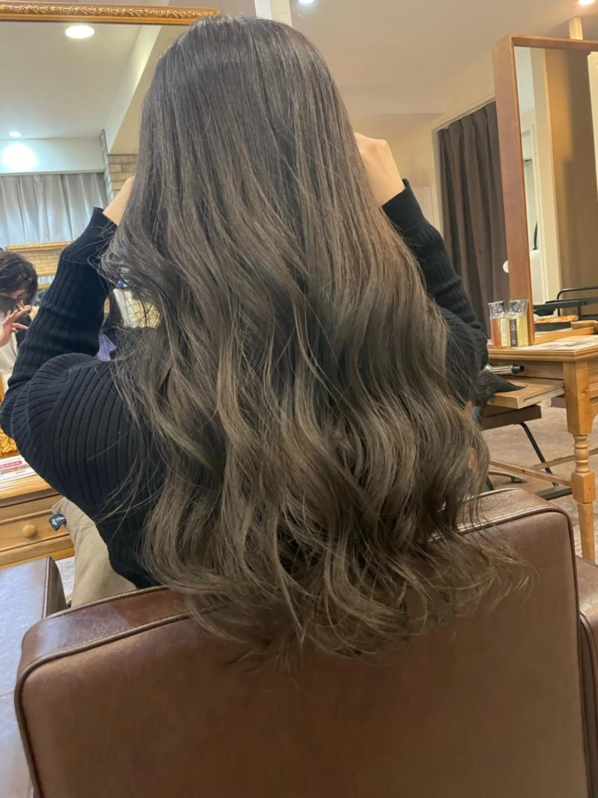 ロング カラー ヘアアレンジ ブリーチ ダークグレー ダークグレージュ グレージュ カット ヘアカラー トリートメント 髪質改善特化 🫧松野力也のヘアスタイル