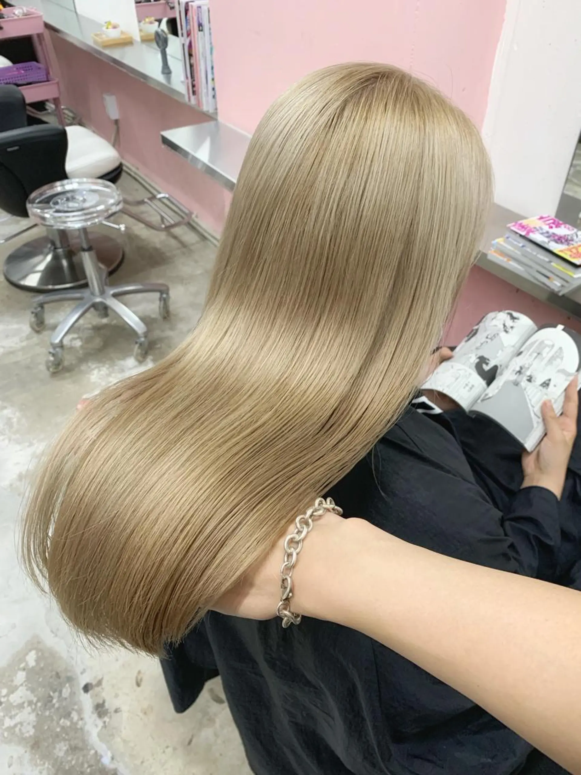 ロング カラー ベージュカラー ブロンド ブロンドベージュ ヘアカラー トリートメント 🌈ハイトーン/ボブ 長江理志🌈のヘアスタイル