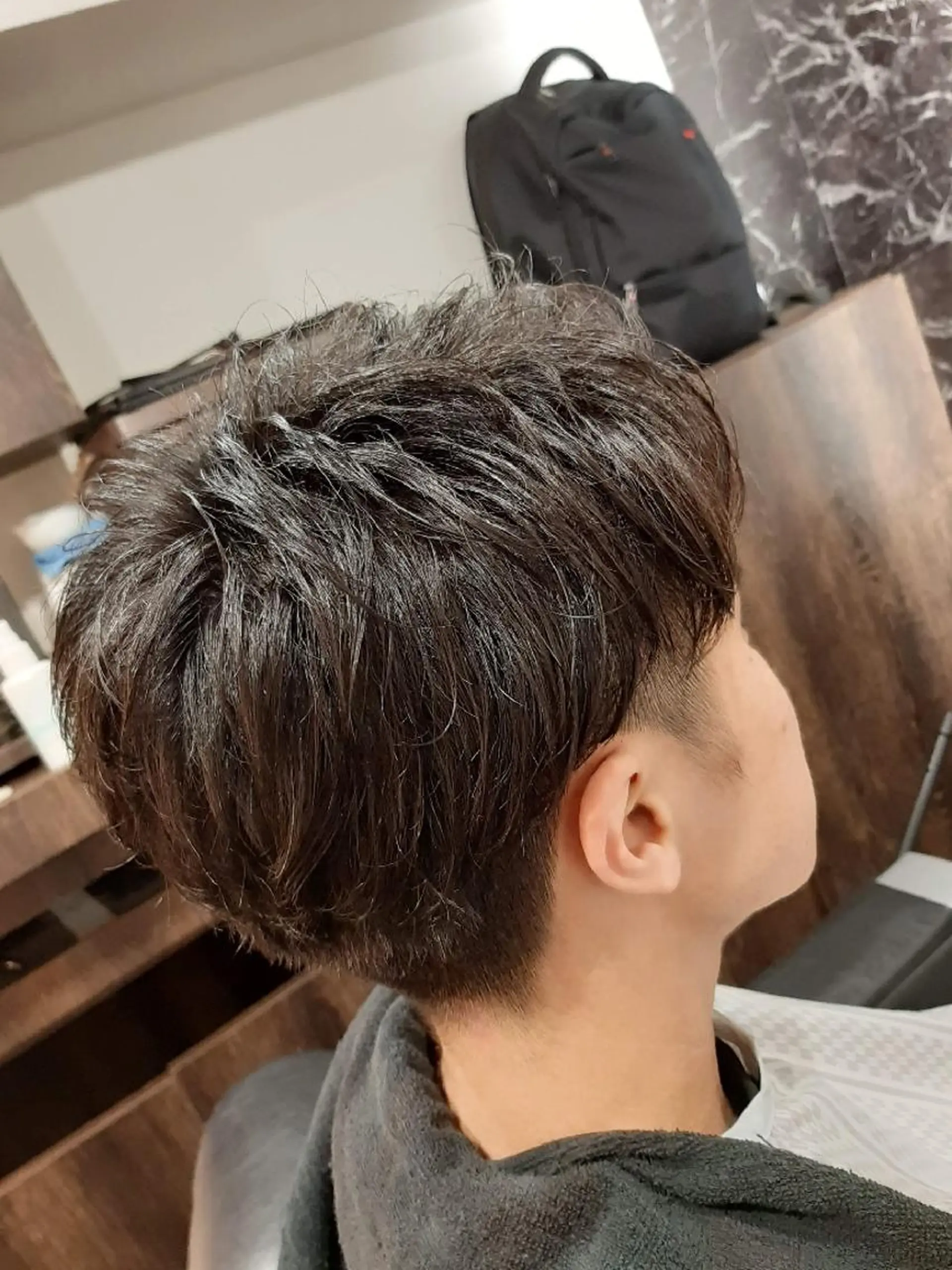 ショート パーマ ラヴィ・ザ・バーバー所属・佐々木 良佑のヘアスタイル