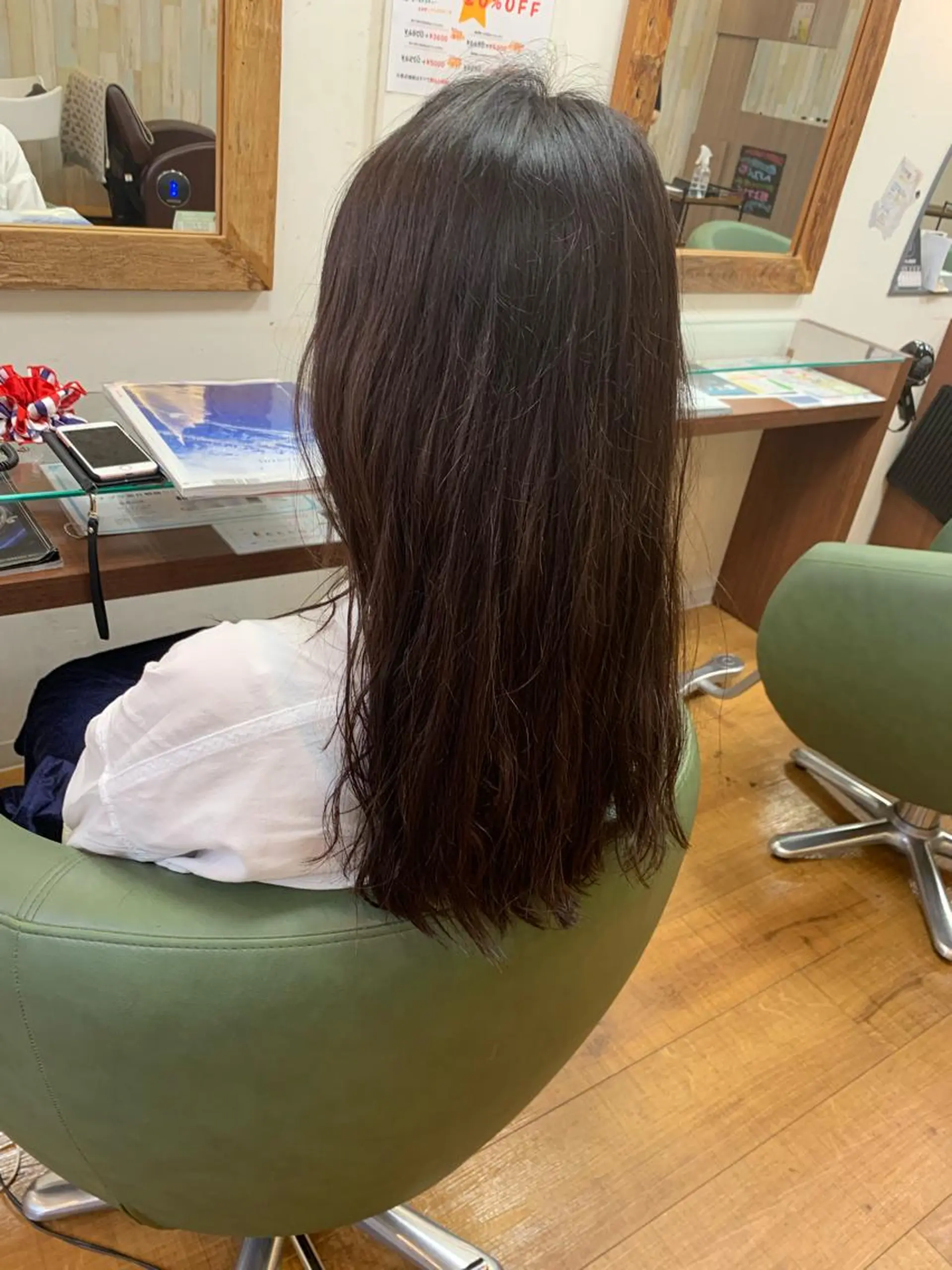 ミディアム カラー march merryのヘアスタイル