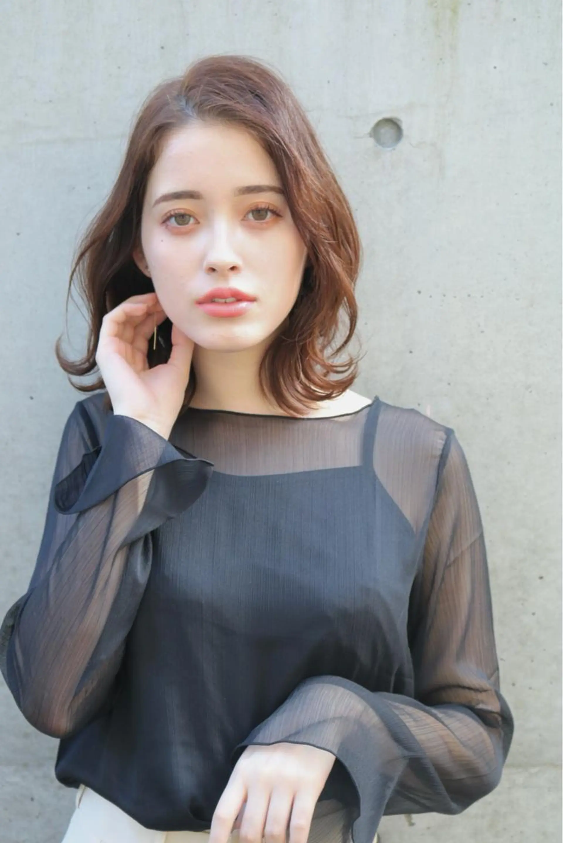 ミディアム カット ヘアカラー トリートメント レイヤーカット /透明感カラー西田のヘアスタイル