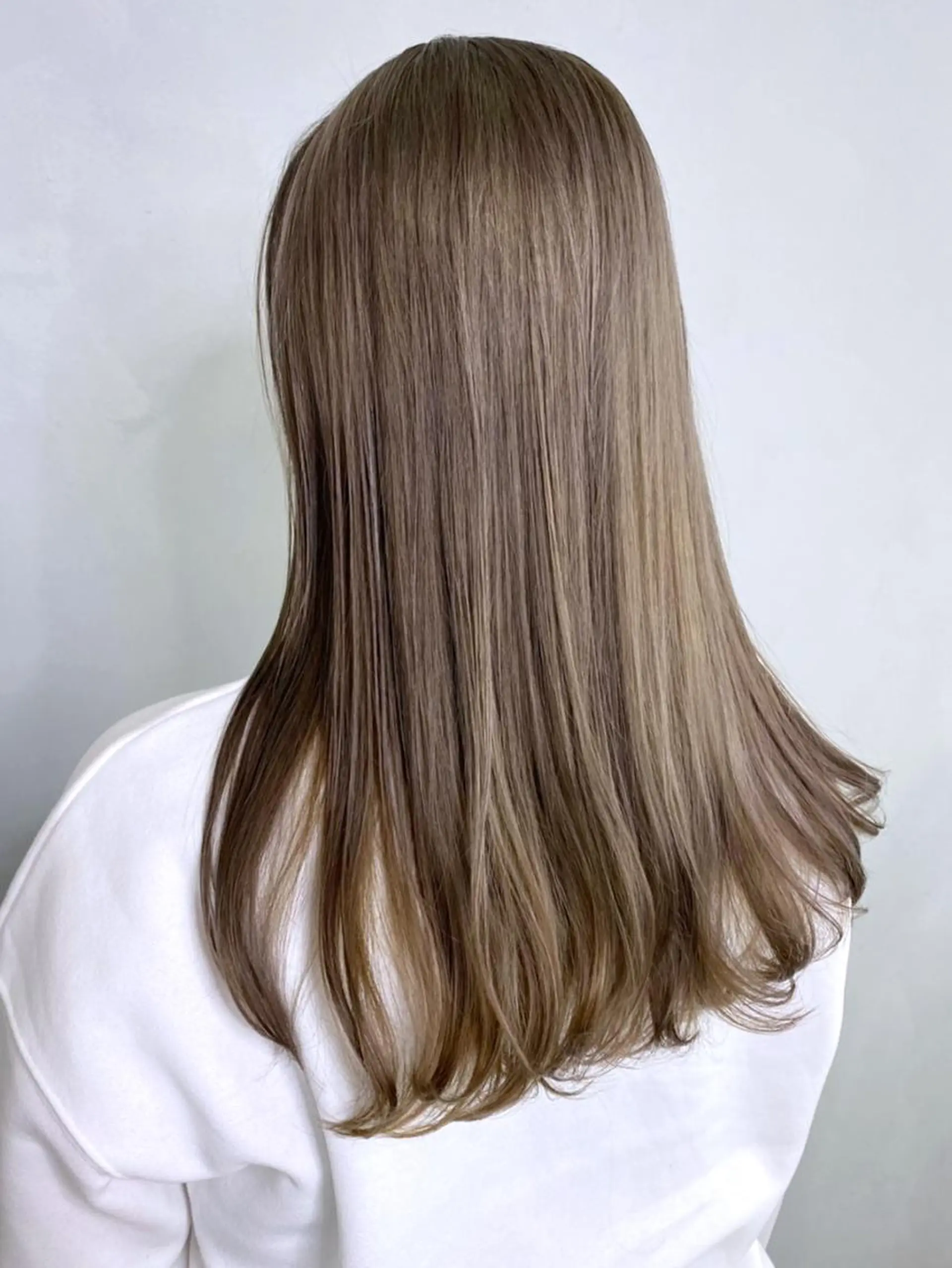 セミロング カラー パーマ ヘアアレンジ アッシュ ITbyALBUM 中野店のヘアスタイル