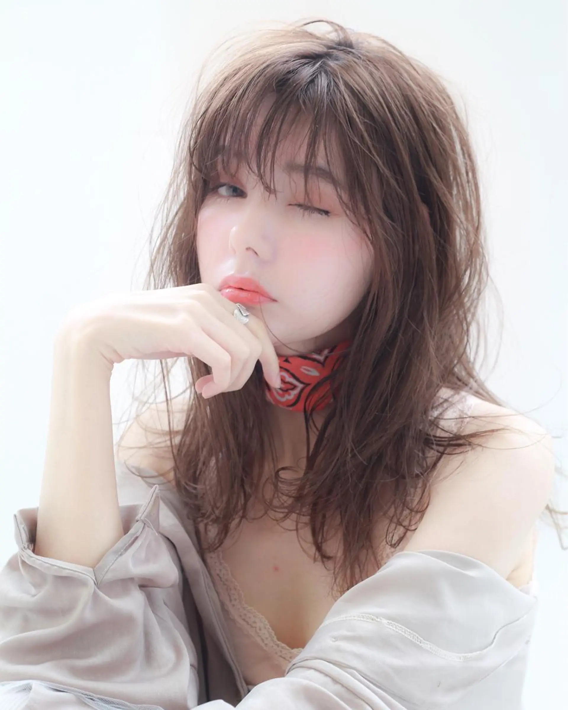 ロング ヘアカラー トリートメント linda by neoliveのヘアスタイル