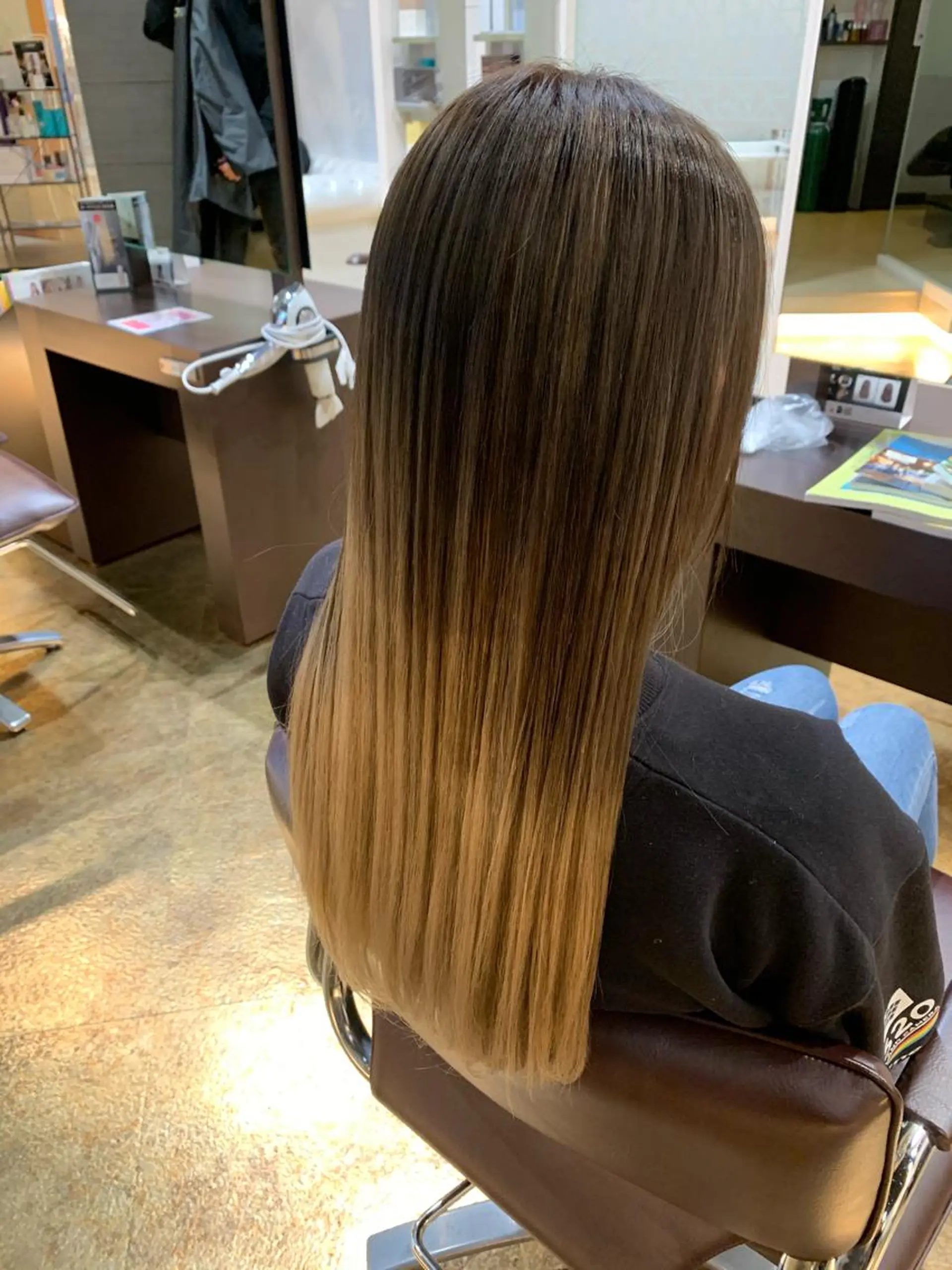 ロング TIENA所属・田中 寿弥のヘアスタイル