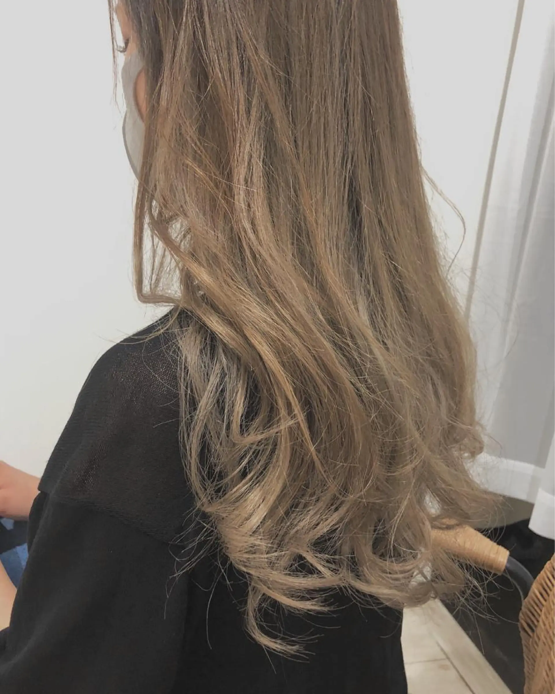 ロング カラー ブロンド カット ヘアカラー トリートメント umi所属・NAKAGAWA YUICHIのヘアスタイル