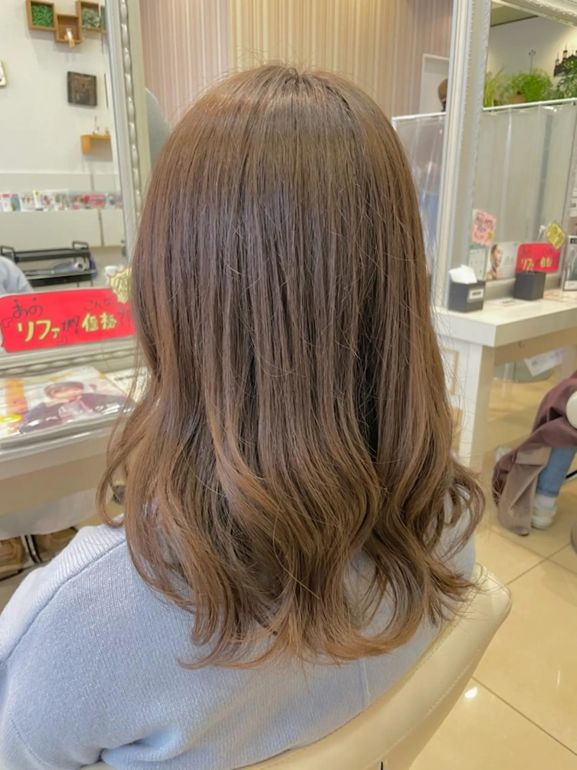 セミロング カラー イルミナカラー トリートメント Hair&Cafe  Matty’s所属・Hair&Cafe Matty’sのヘアスタイル