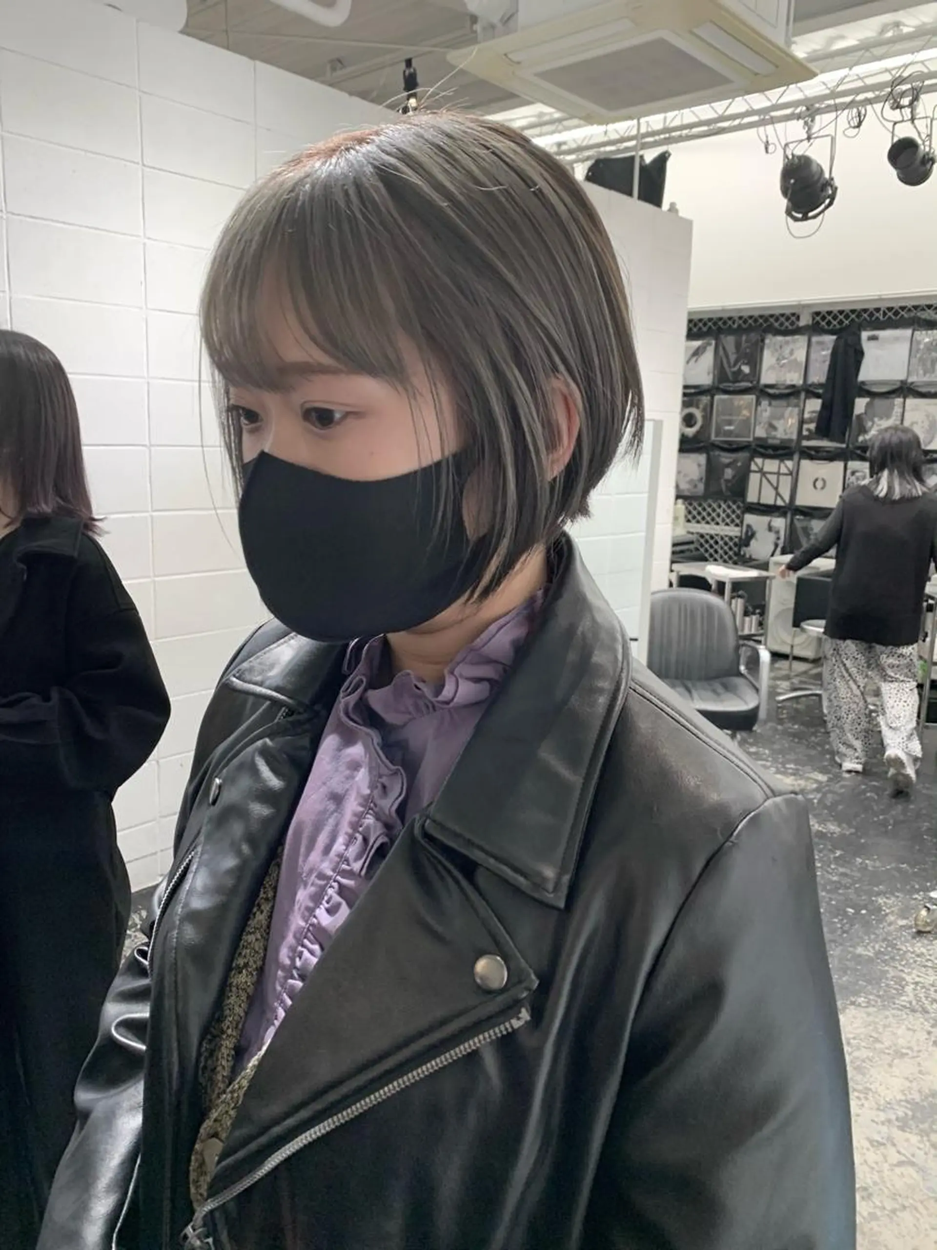 ショート カラー ヘアアレンジ ブリーチ グレージュ シアーグレージュ カット ヘアカラー トリートメント 艶ハイトーン/ヘア アレンジAYAKAのヘアスタイル