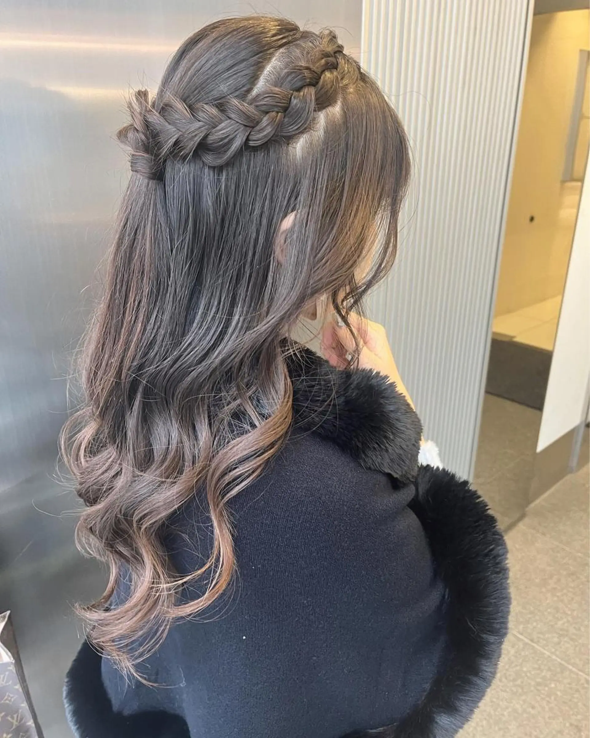 セミロング ヘアアレンジ ⭐️ アユミ⭐️のヘアスタイル