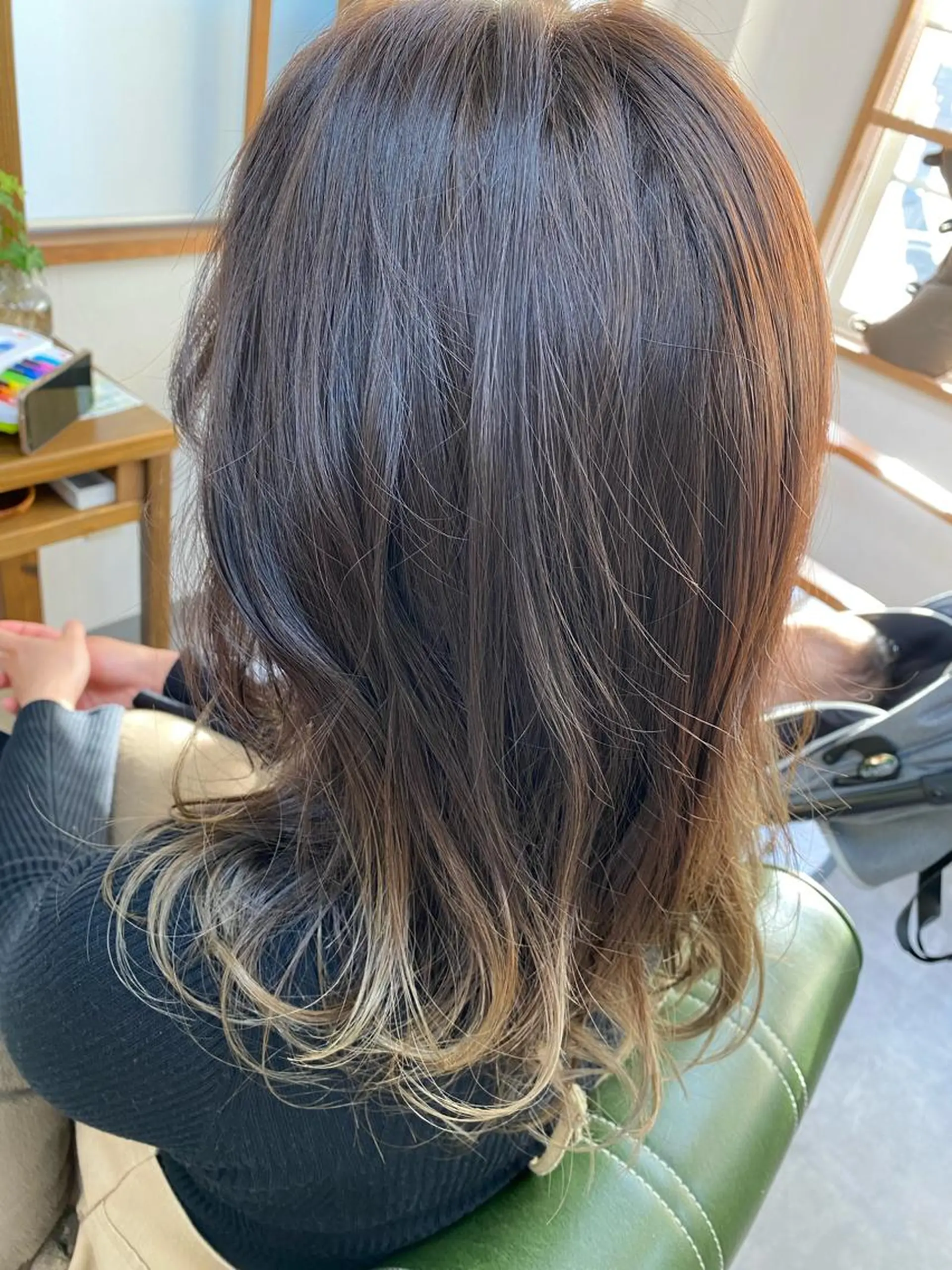 ロング カット ヘアカラー トリートメント 永沼 真依のヘアスタイル