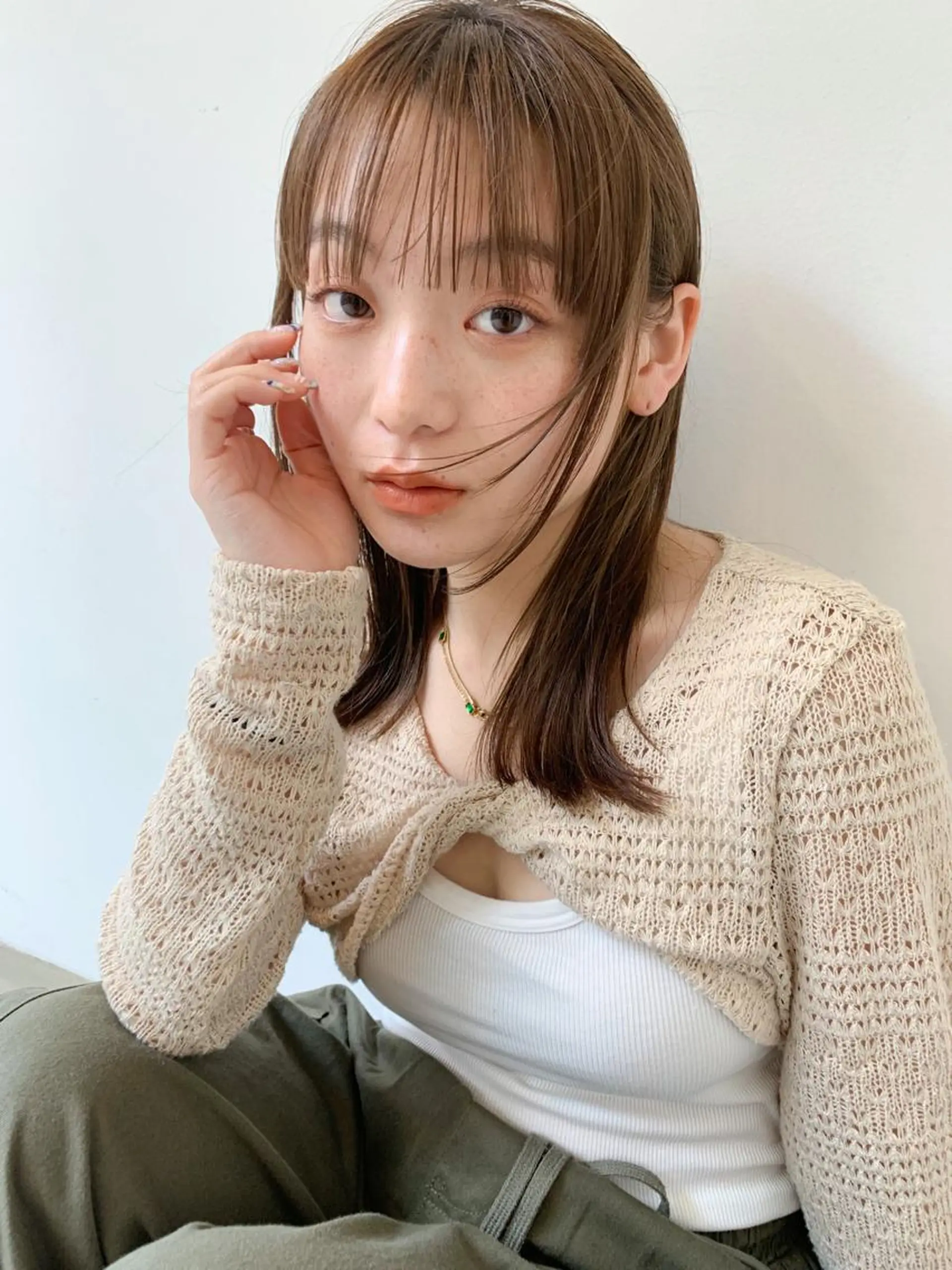 ミディアム カラー 顔まわりレイヤー レイヤーカット カット ヘアカラー トリートメント log所属・ボブ/顔まわりカット 💫大澤奈緒美のヘアスタイル