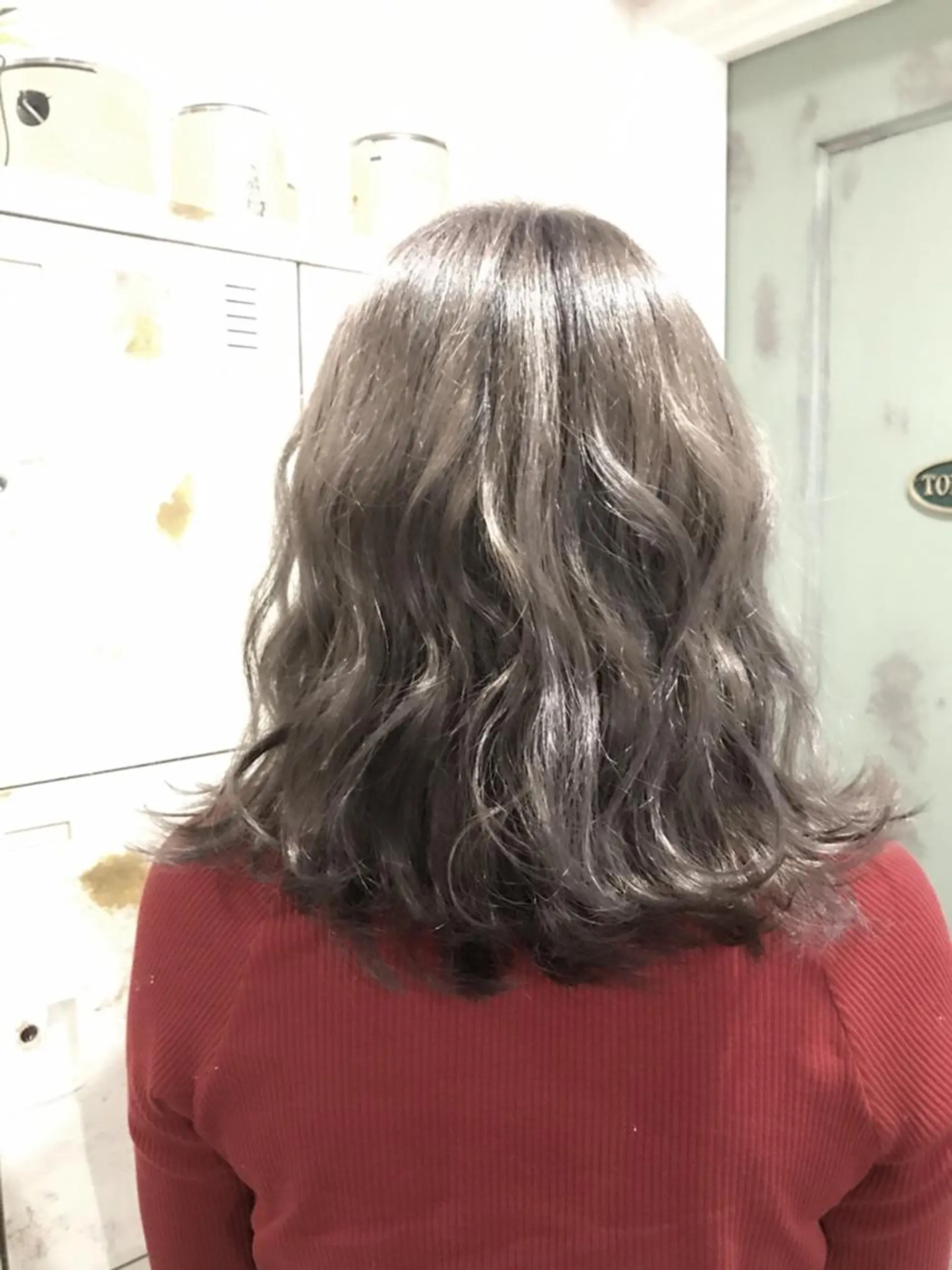 カラー グレージュ ラベンダーカラー ラベンダーグレージュ ラベンダーグレー カット ヘアカラー 嶋村夏実🌼レイヤー 🌸白髪ぼかしのヘアスタイル