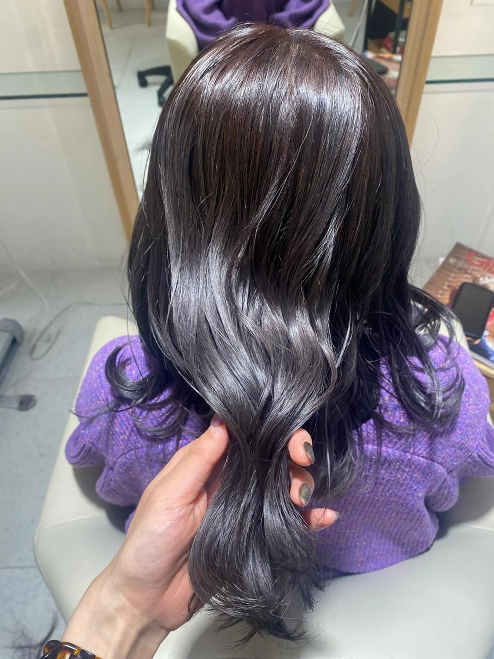 セミロング カラー 安永 涼のヘアスタイル