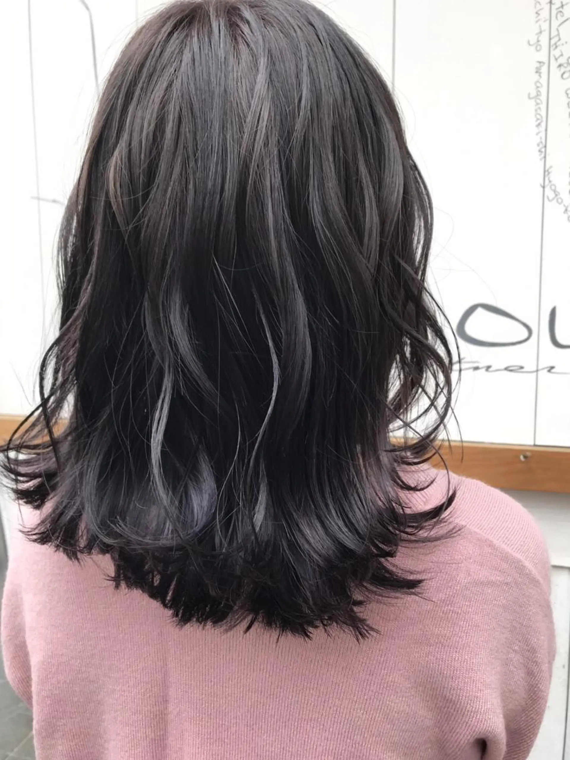 カラー セミロング chill out 南塚口本店のヘアスタイル