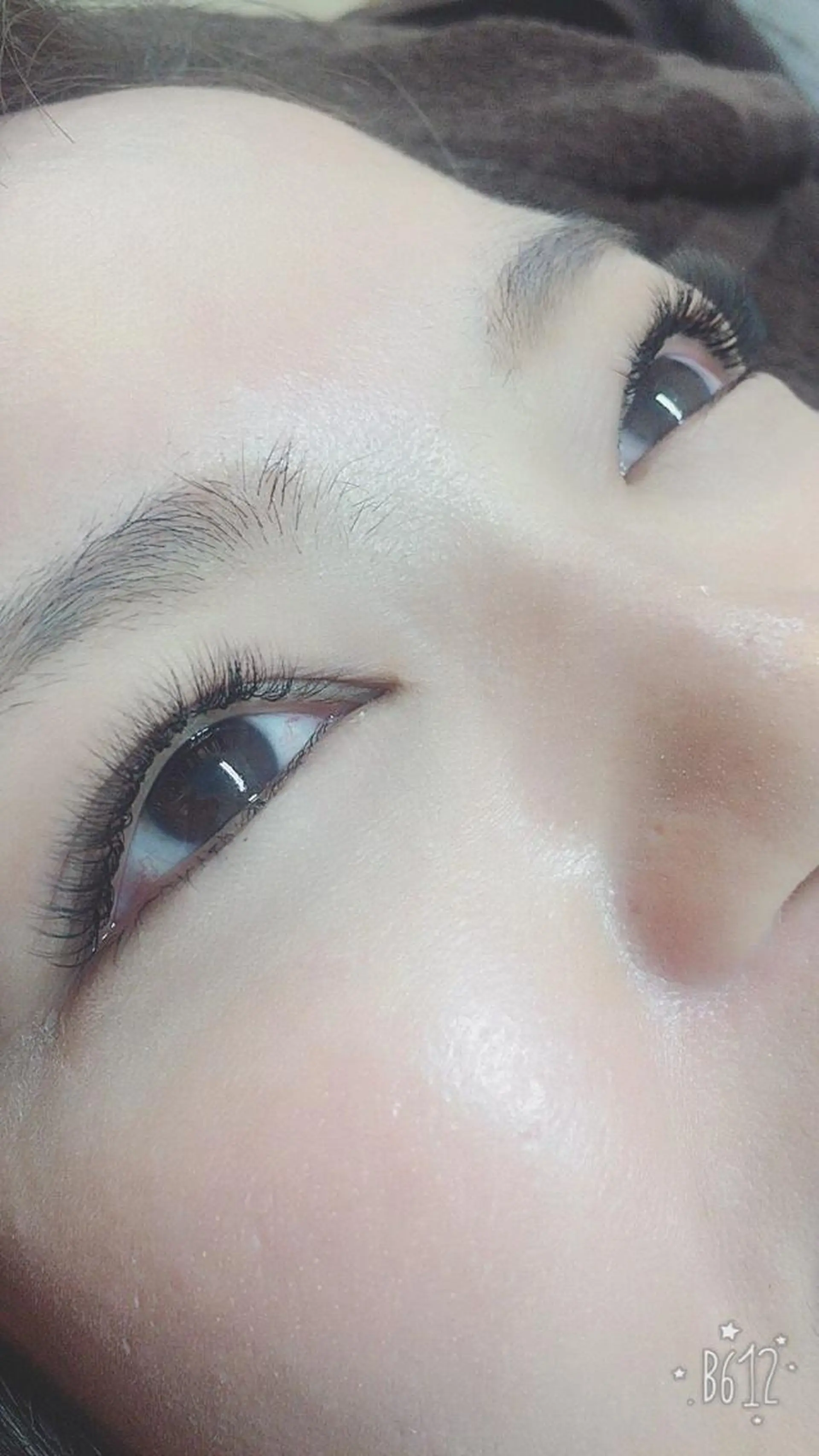 マツエク・マツパ werule pivotcross所属・中村 眞歩のヘアスタイル