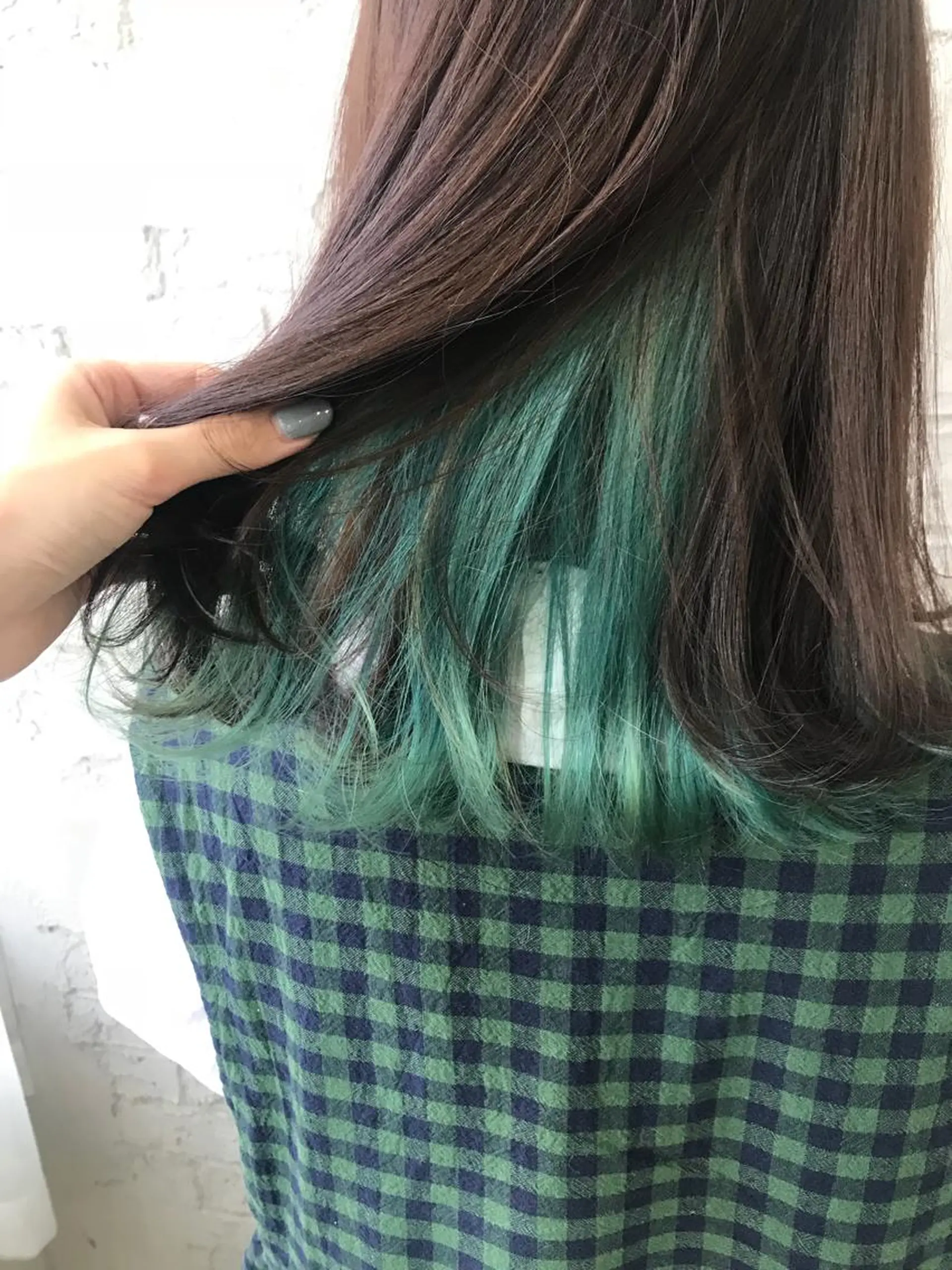 ロング カラー オリーブ/アッシュ やわらか透明感カラーのヘアスタイル