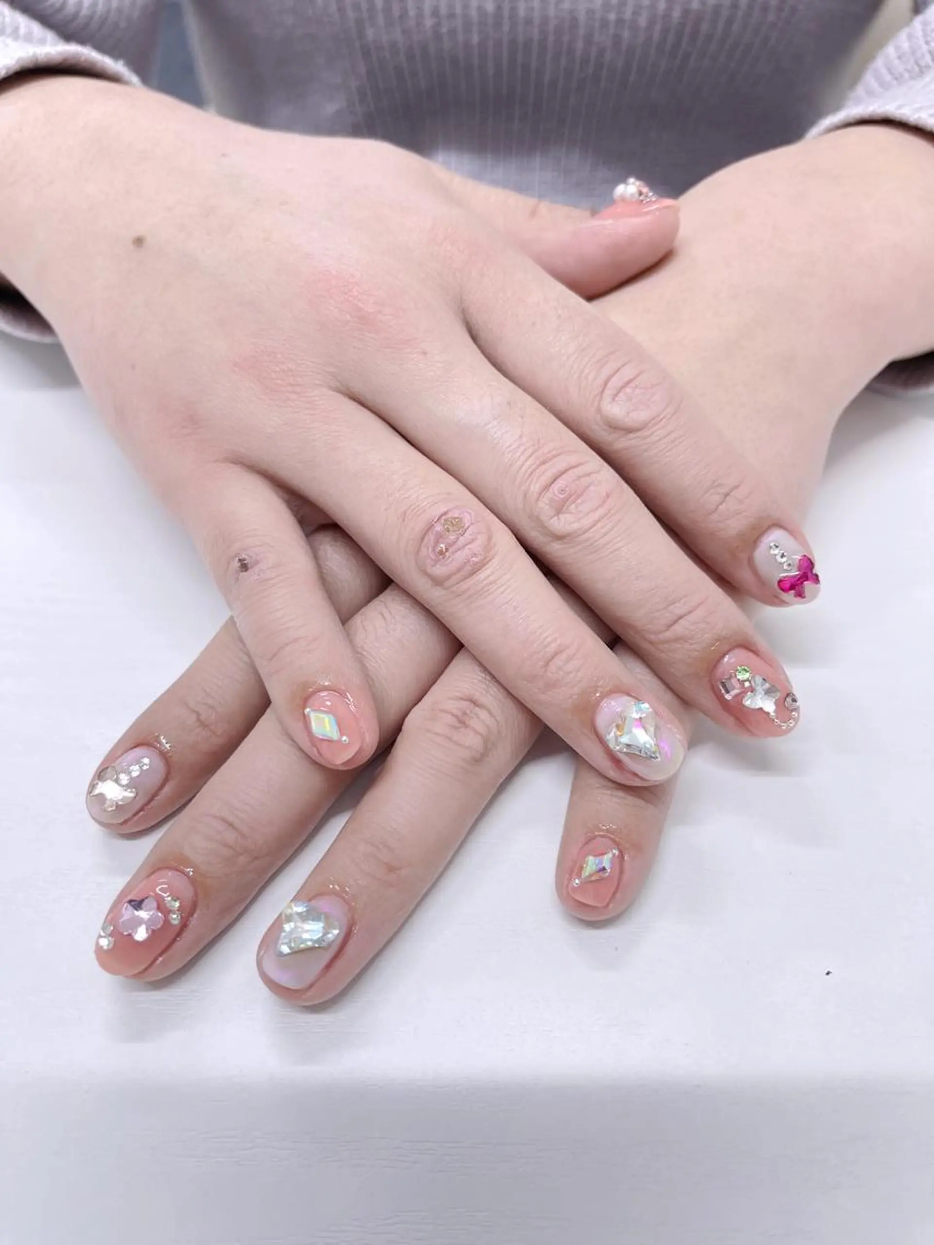 ネイル ストーンネイル nail  salon  AI所属・nail salon AIのネイルデザイン