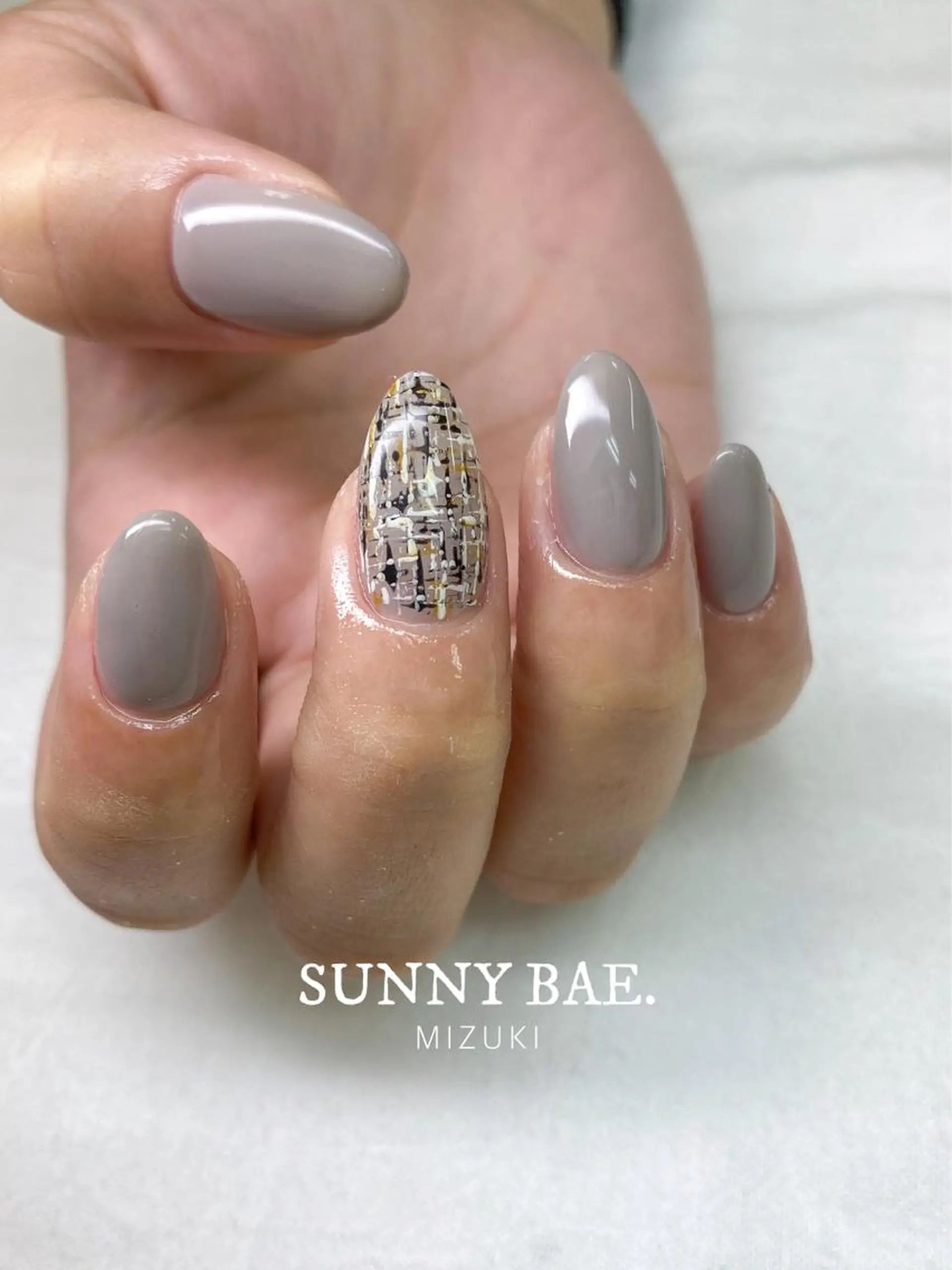 ネイル ラメ(グリッター) ツイードネイル 冬ネイル クリスマス SUNNY BAE. 🌼MIZUKIのネイルデザイン