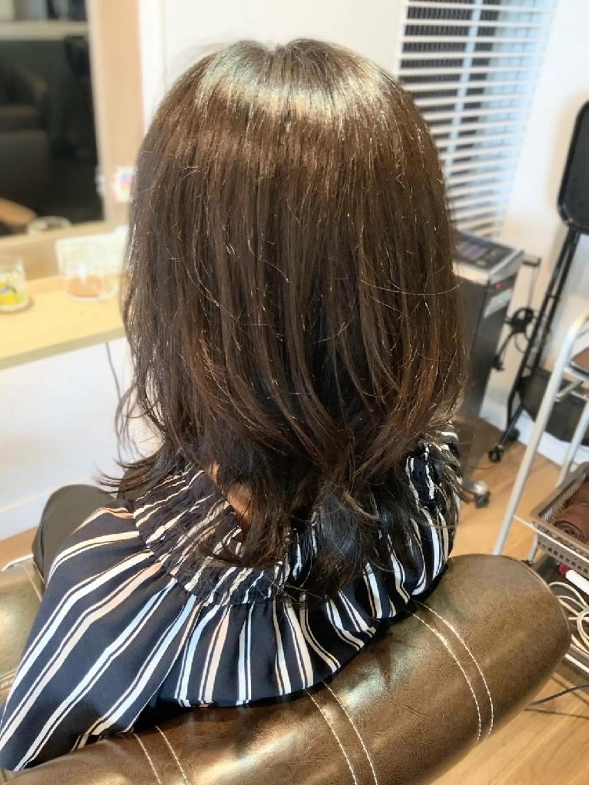 カラー アッシュ ベージュカラー ヘアカラー トリートメント 堀 望美のヘアスタイル