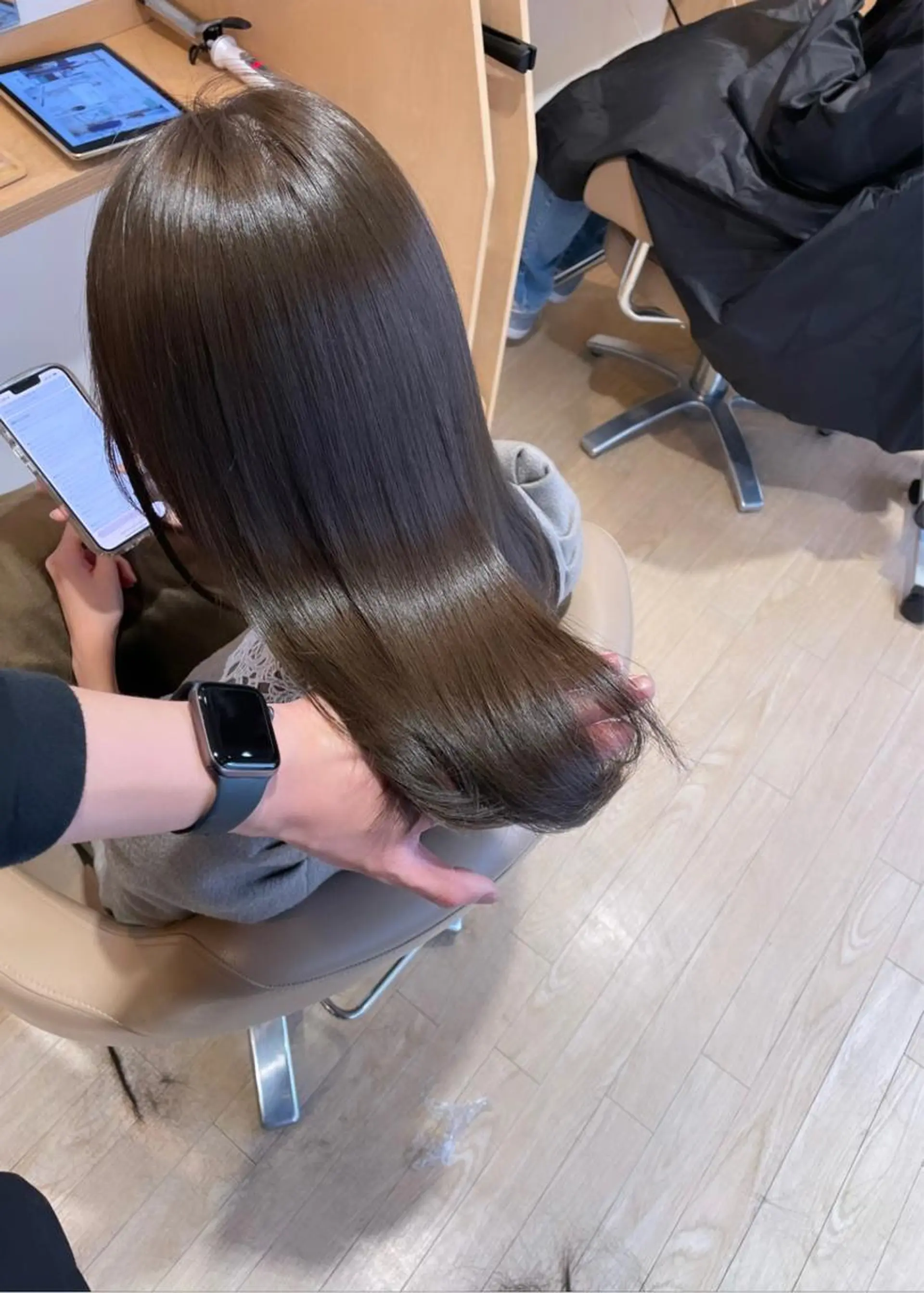 セミロング カラー 《髪質改善✖️オリー ブ🧸》小嶋拓也のヘアスタイル