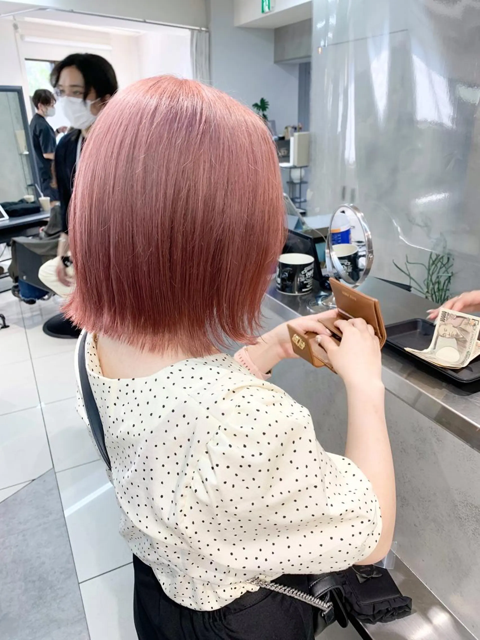 ショート カラー raika .のヘアスタイル