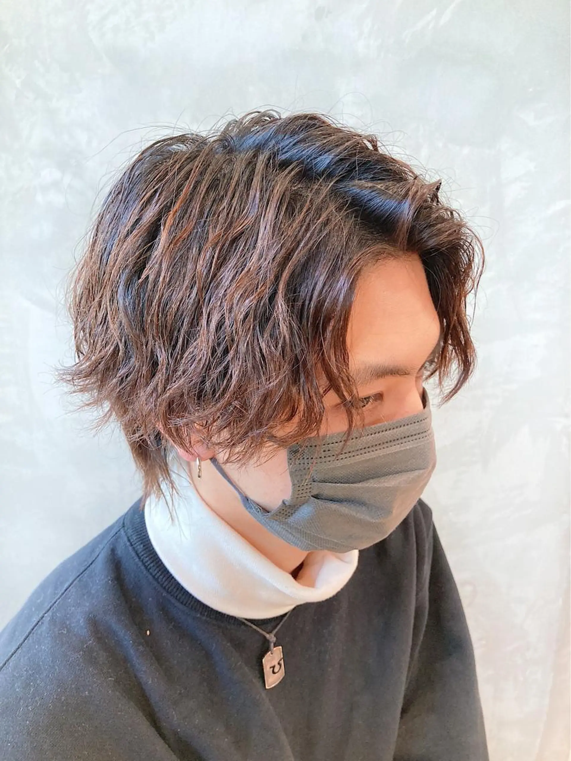 ショート パーマ メンズ センターパート 波巻きスパイラルパー マ/シャドウパーマ駿のヘアスタイル