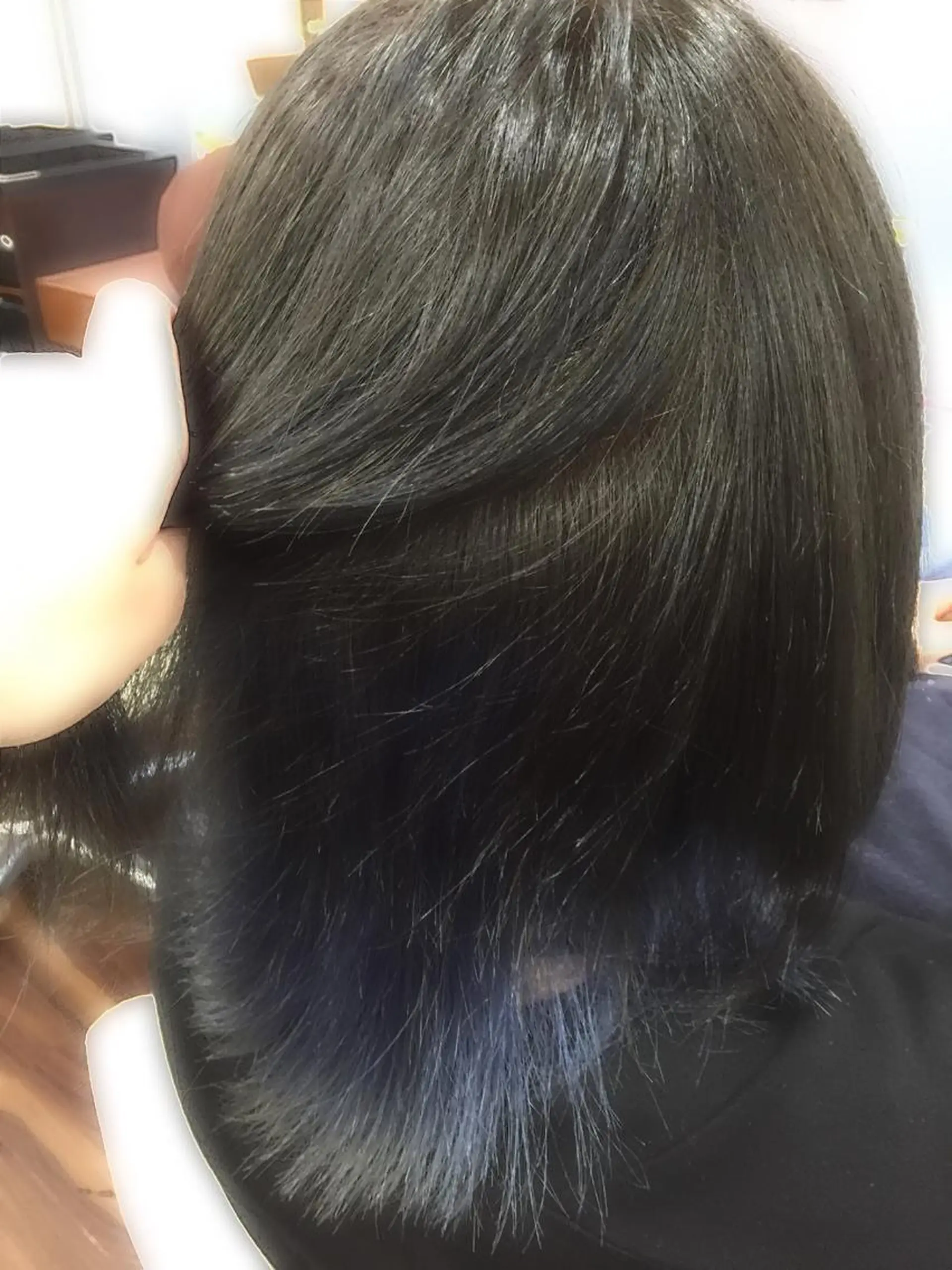 ミディアム カラー 黒髪 ブリーチ ブルーカラー ブルーブラック インナーカラー 🌛ダブルカラー 🌜SAYAKAのヘアスタイル