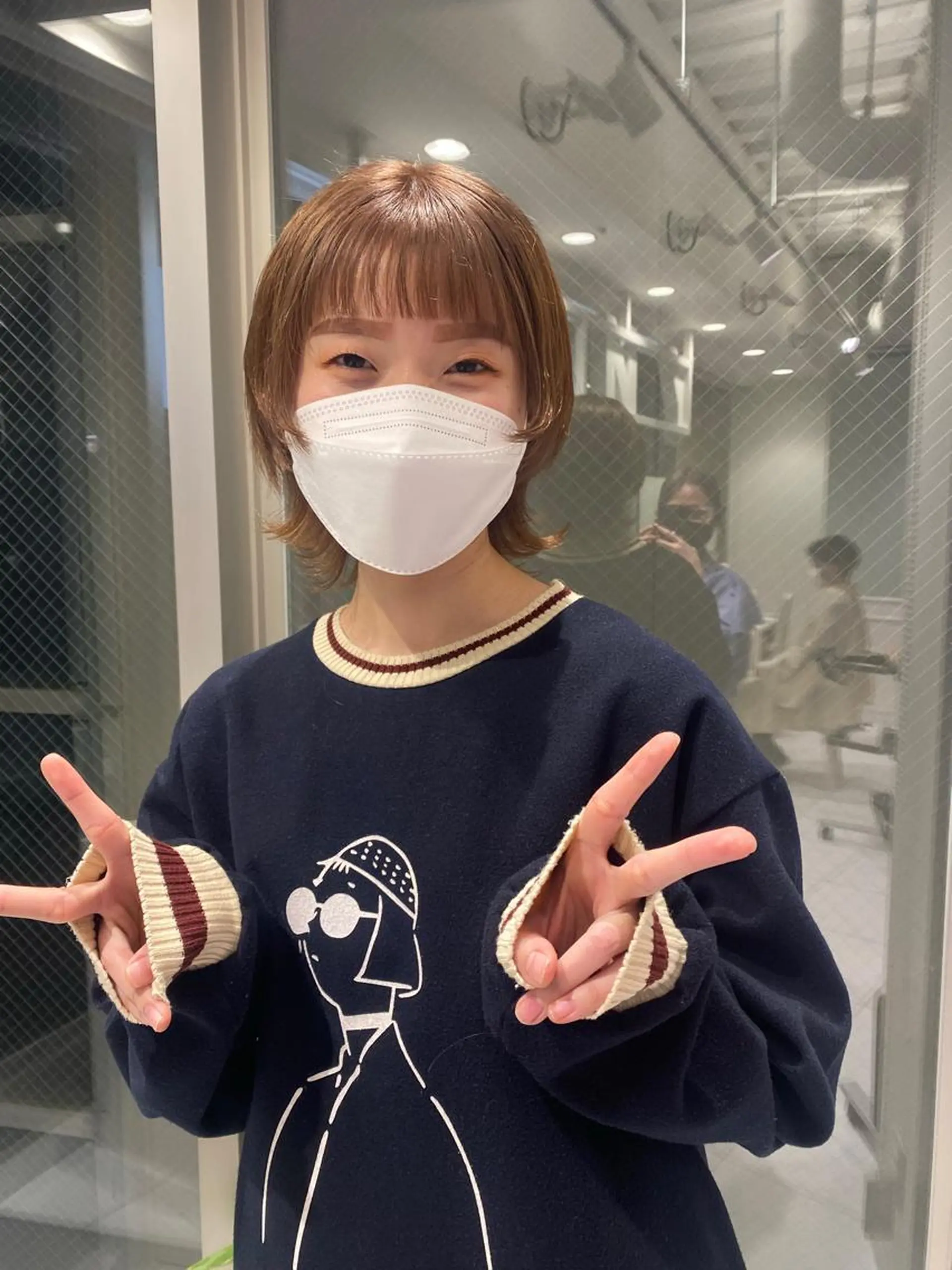 ショート カラー ウルフカット ウルフカット／吉村 桃子のヘアスタイル